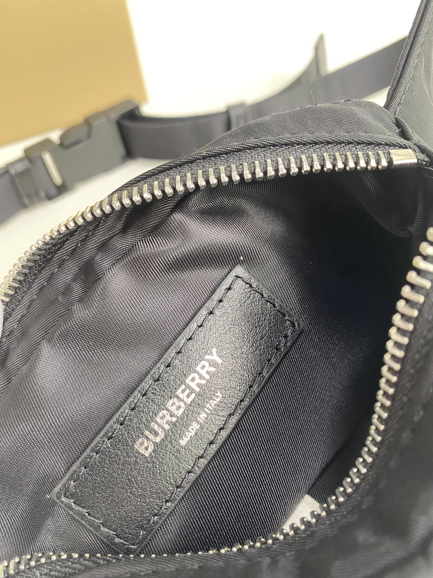 B*urberry Bag Top Quality 18.5*3.7*12.5cm