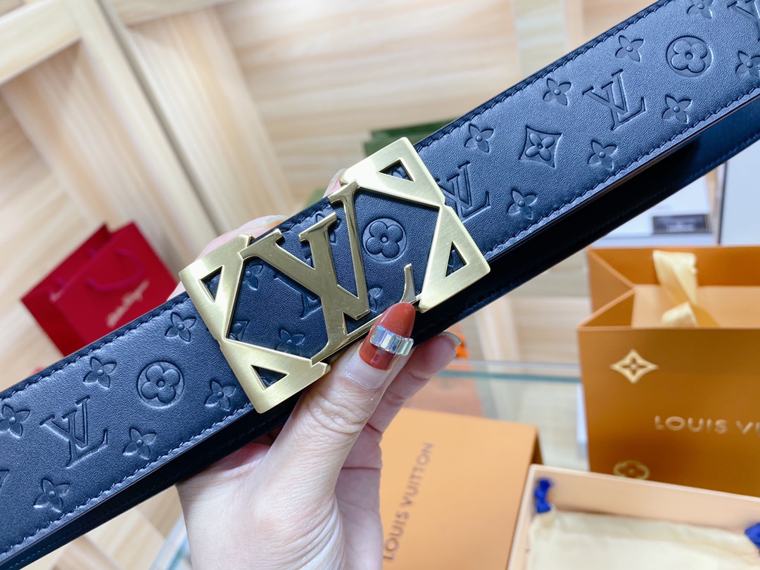 L*ouis V*uitton Belts Top Version