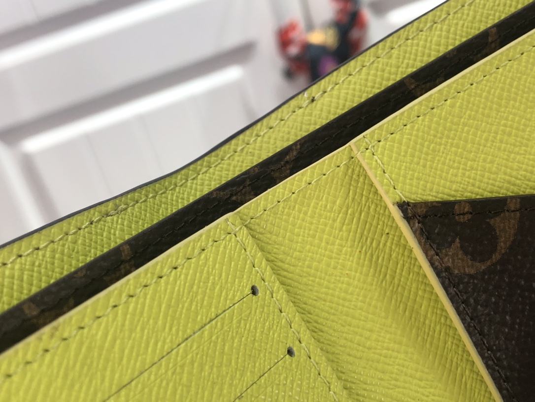 L*ouis V*uitton Bag Top Quality 11.5*9*1.5CM