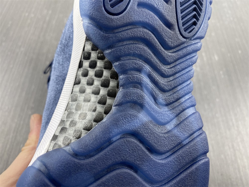 Air Jordan 11 WMNS AR0715-441