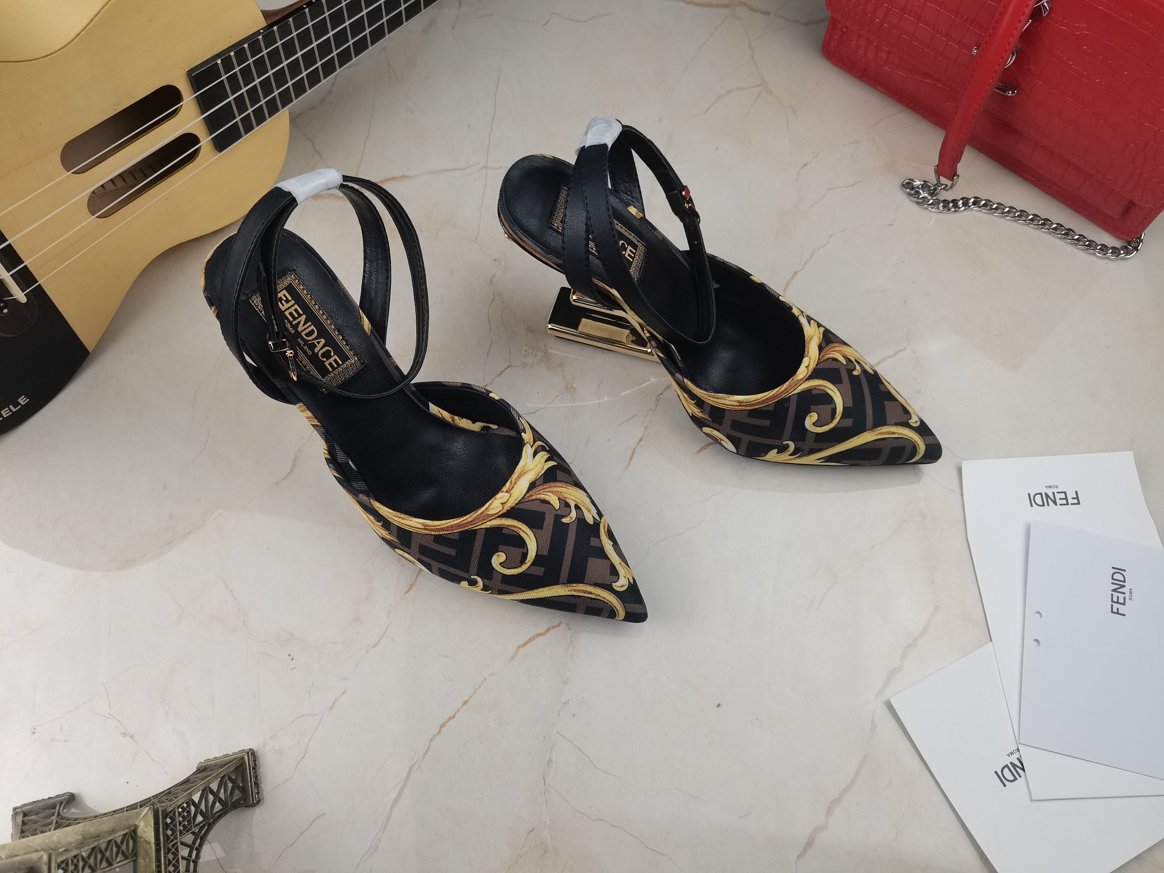 Women F*endi Top Quality Sandals