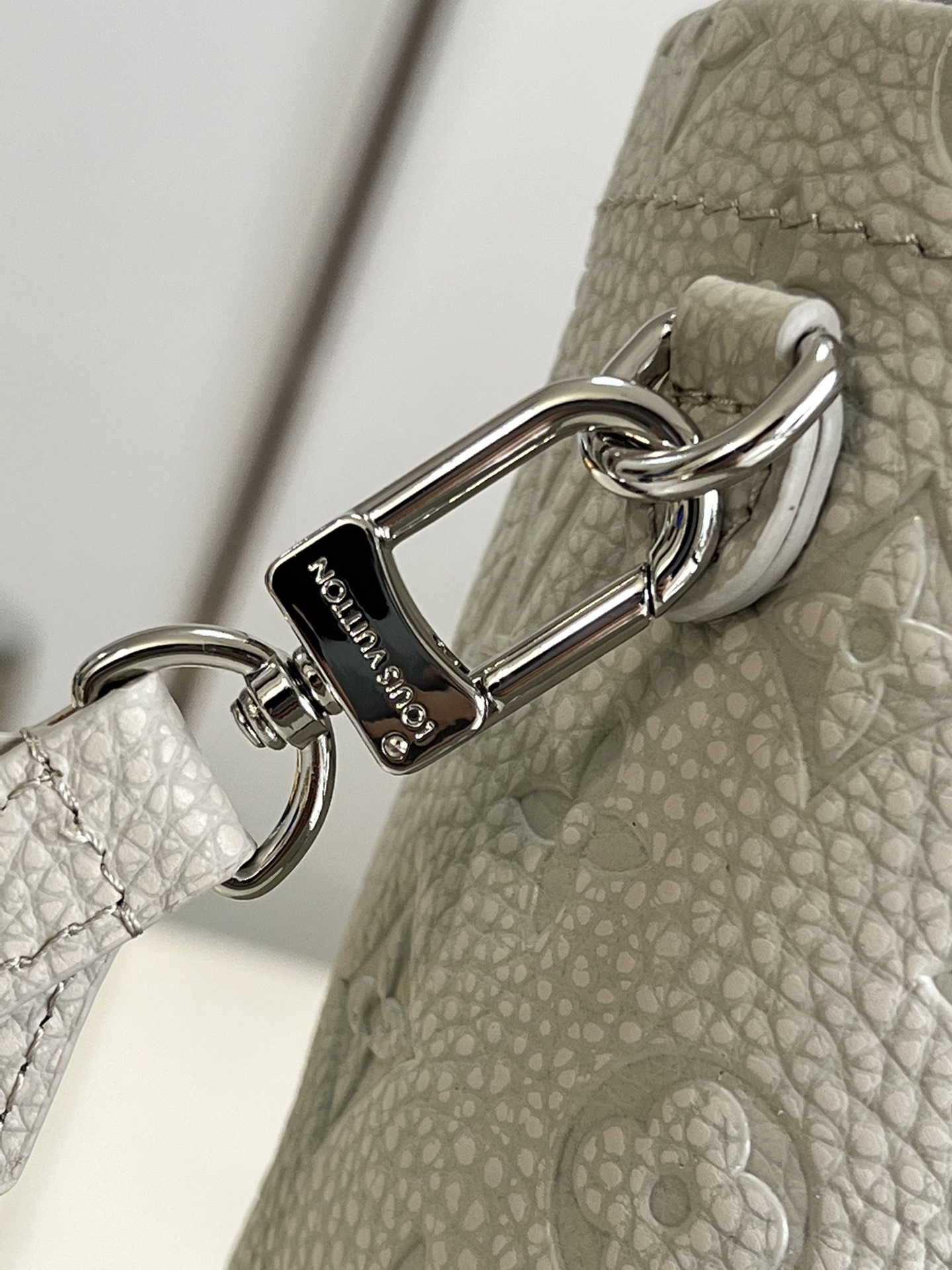 L*ouis V*uitton Top Bag 12.5*17*12.5CM