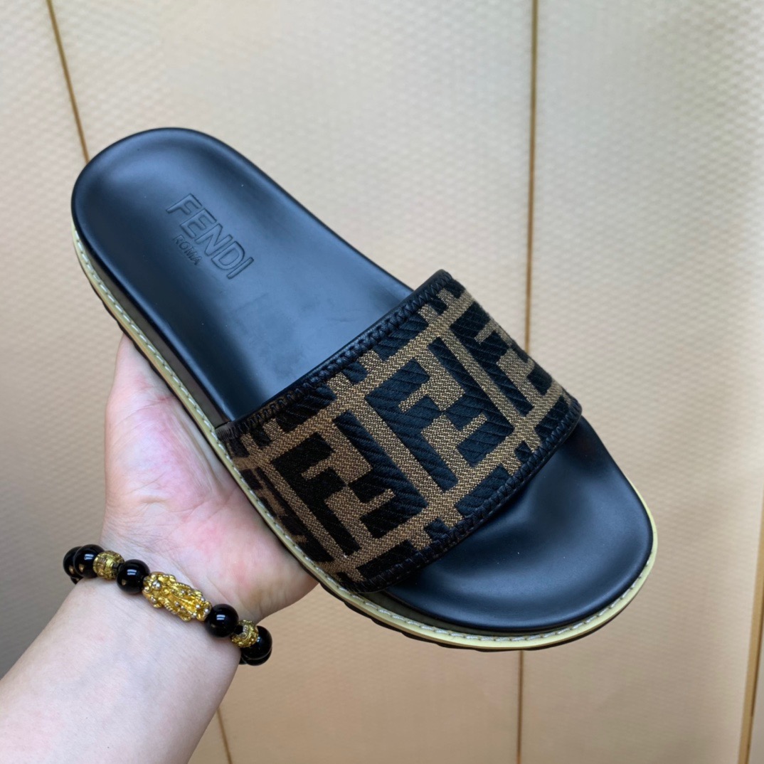 Men F*endi Top Slippers