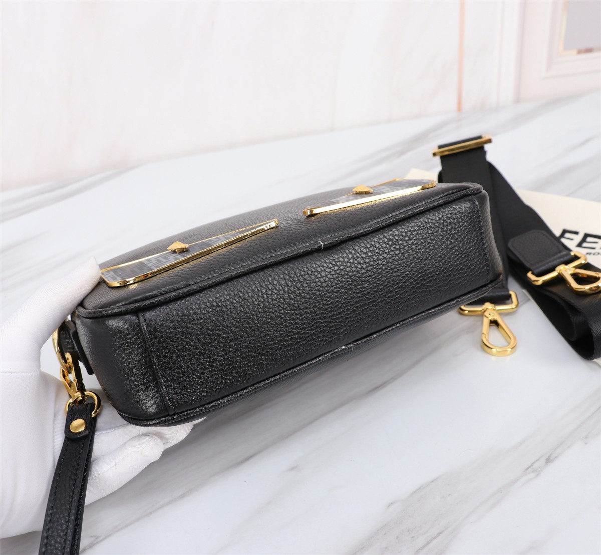 F*endi Bag Top Quality 23*16*5CM