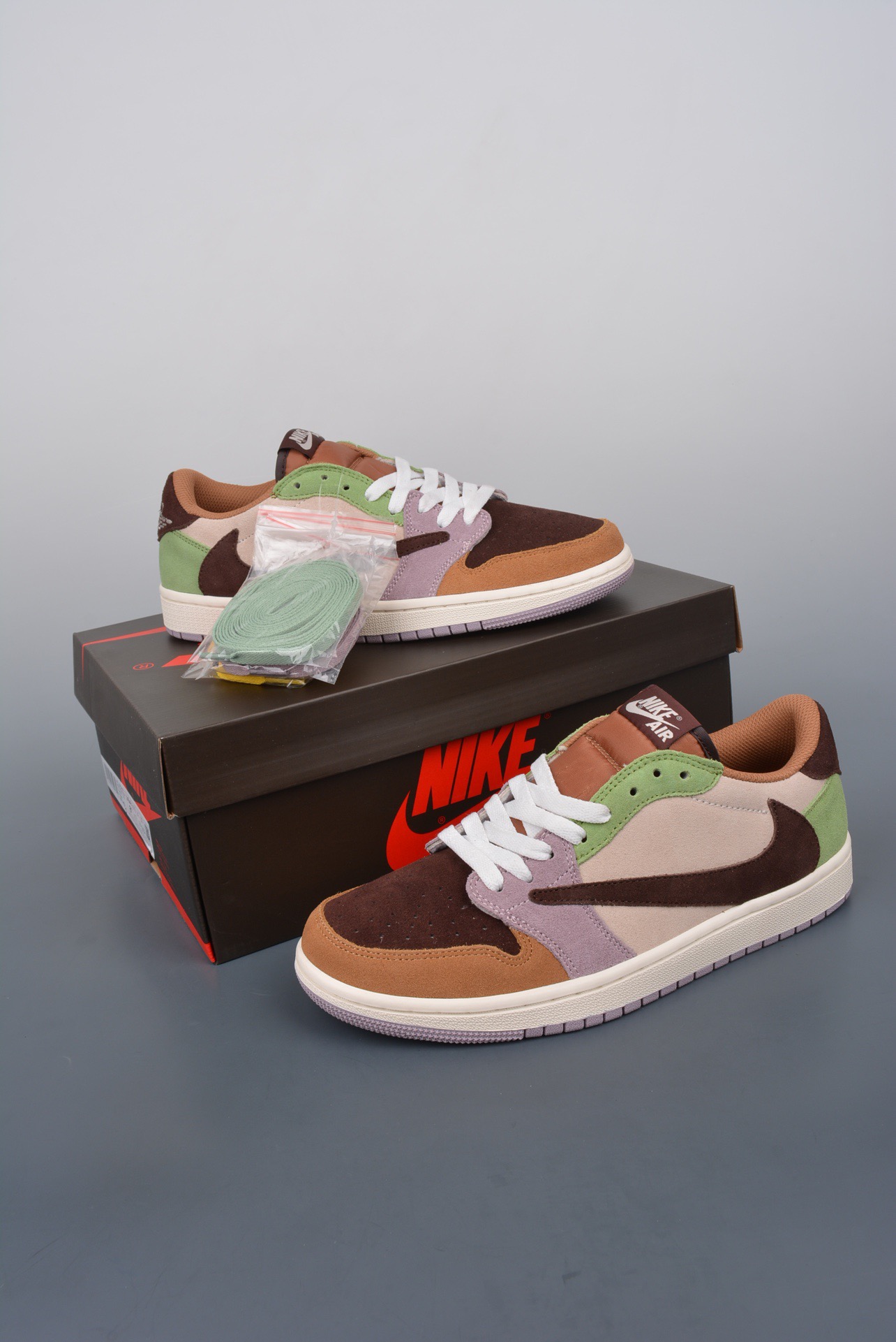 Travis Scott x Air Jordan 1 Low Reverse Mocha