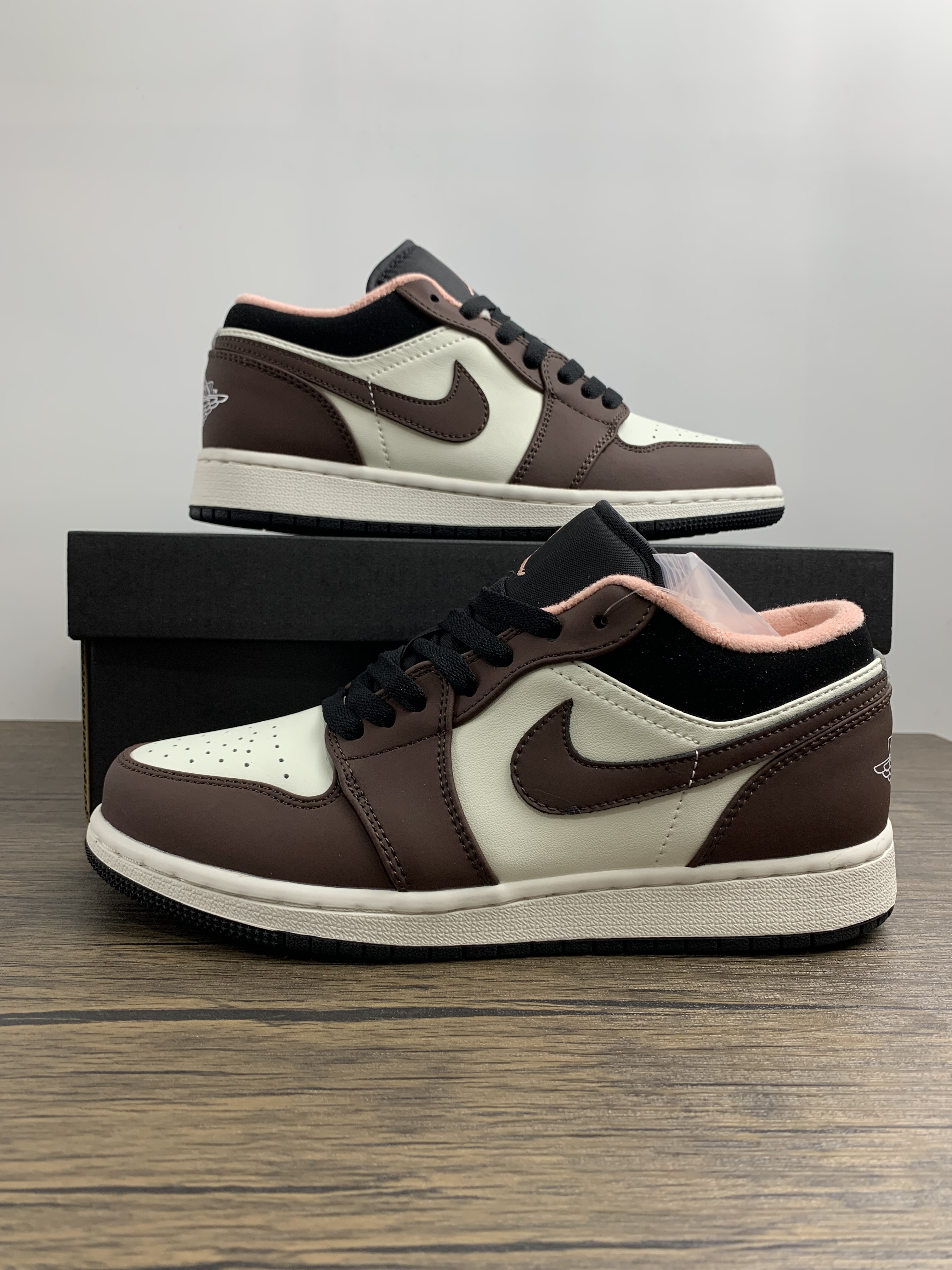 Air Jordan 1 Low