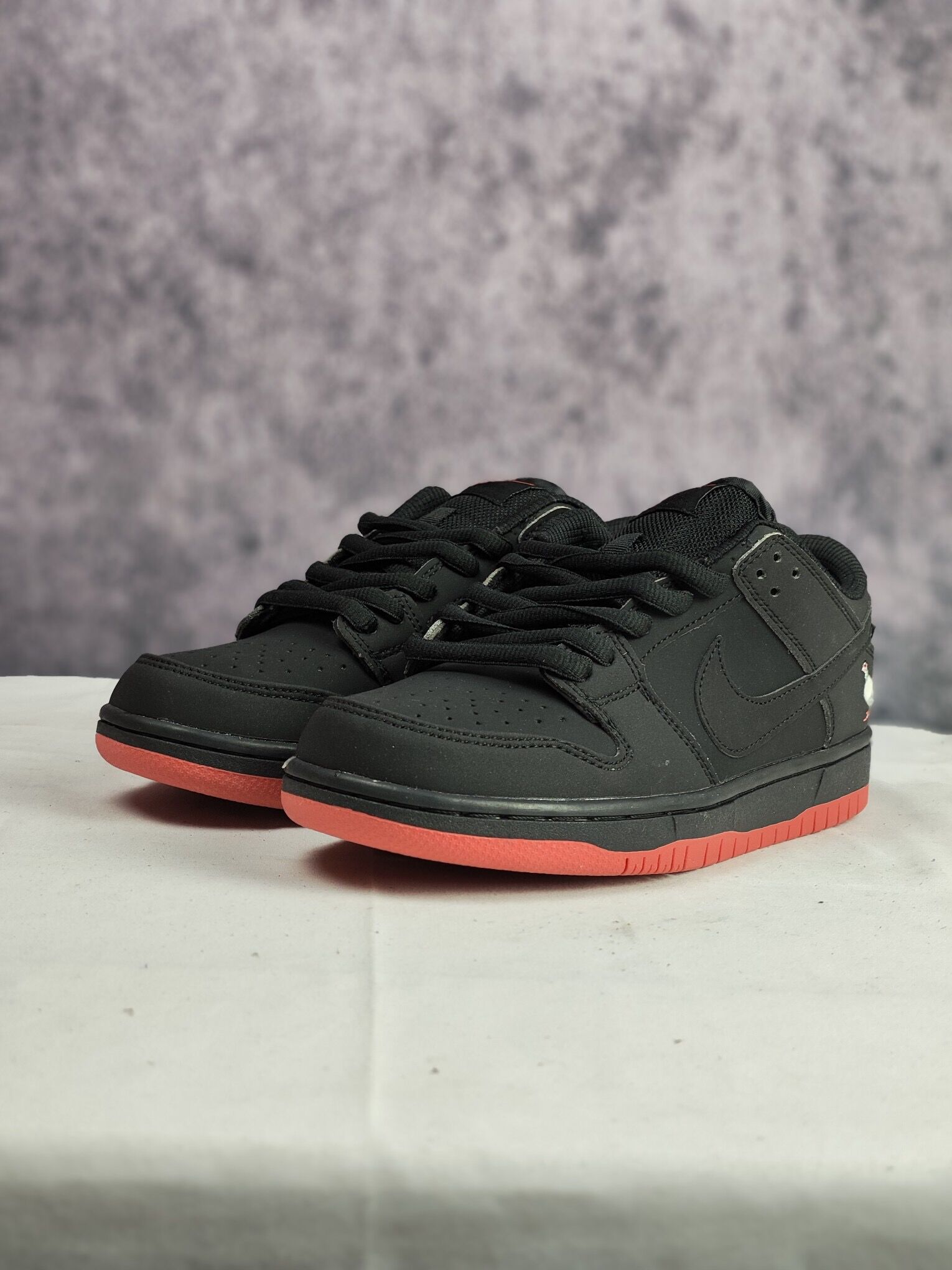 from Nike SB DUNK LOW men women sneaker