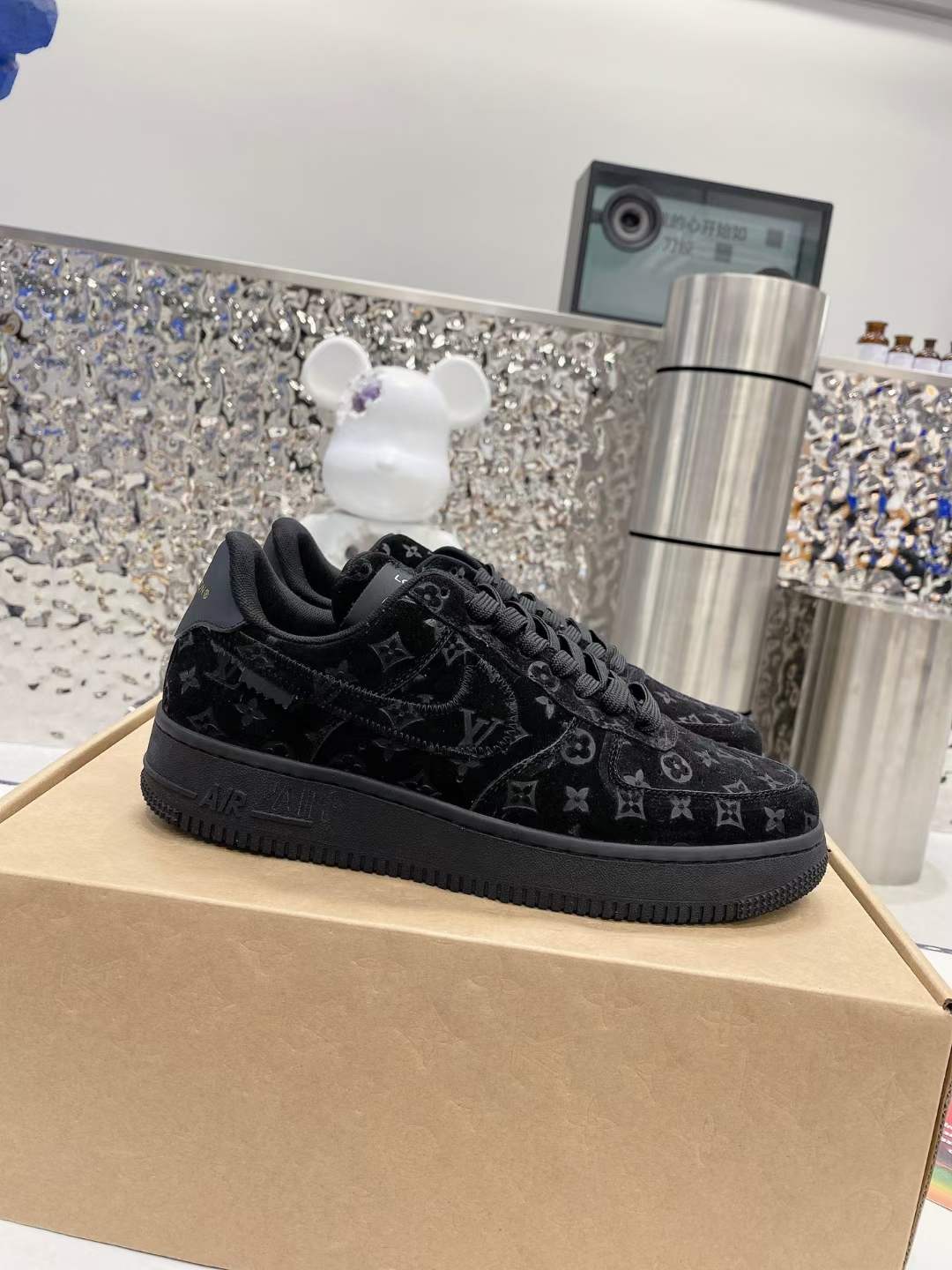 from Men Women L*ouis V*uitton x NIKE Air force1 22ss
