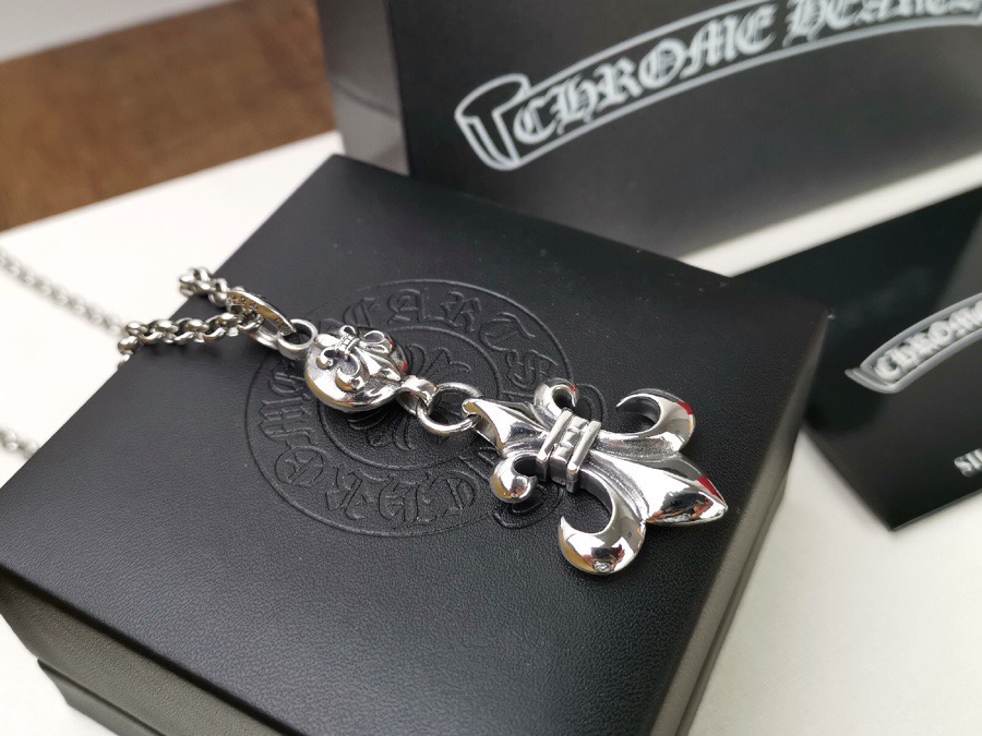 Necklace C*hrome H*earts