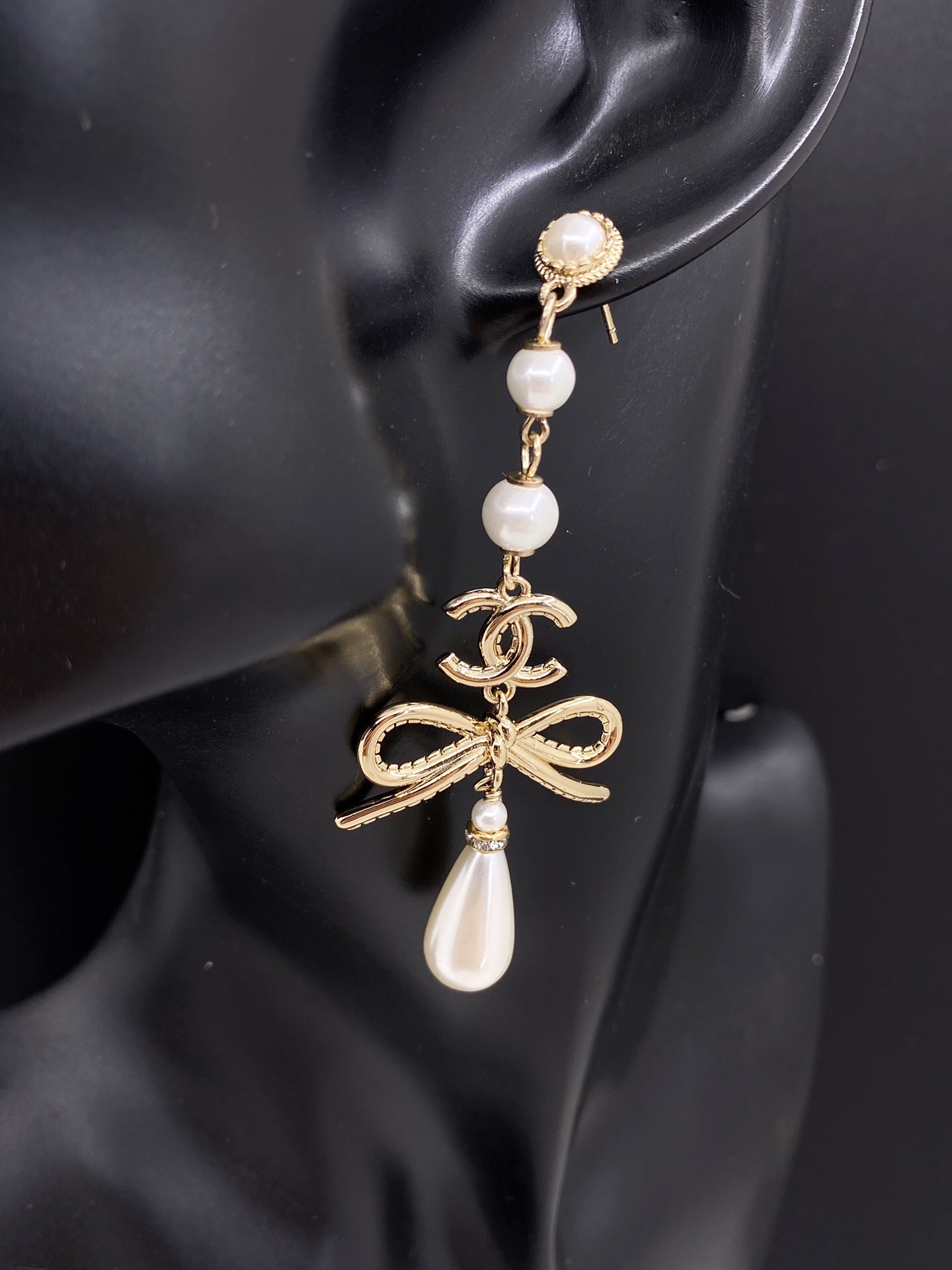 Women Earrings C*hanel