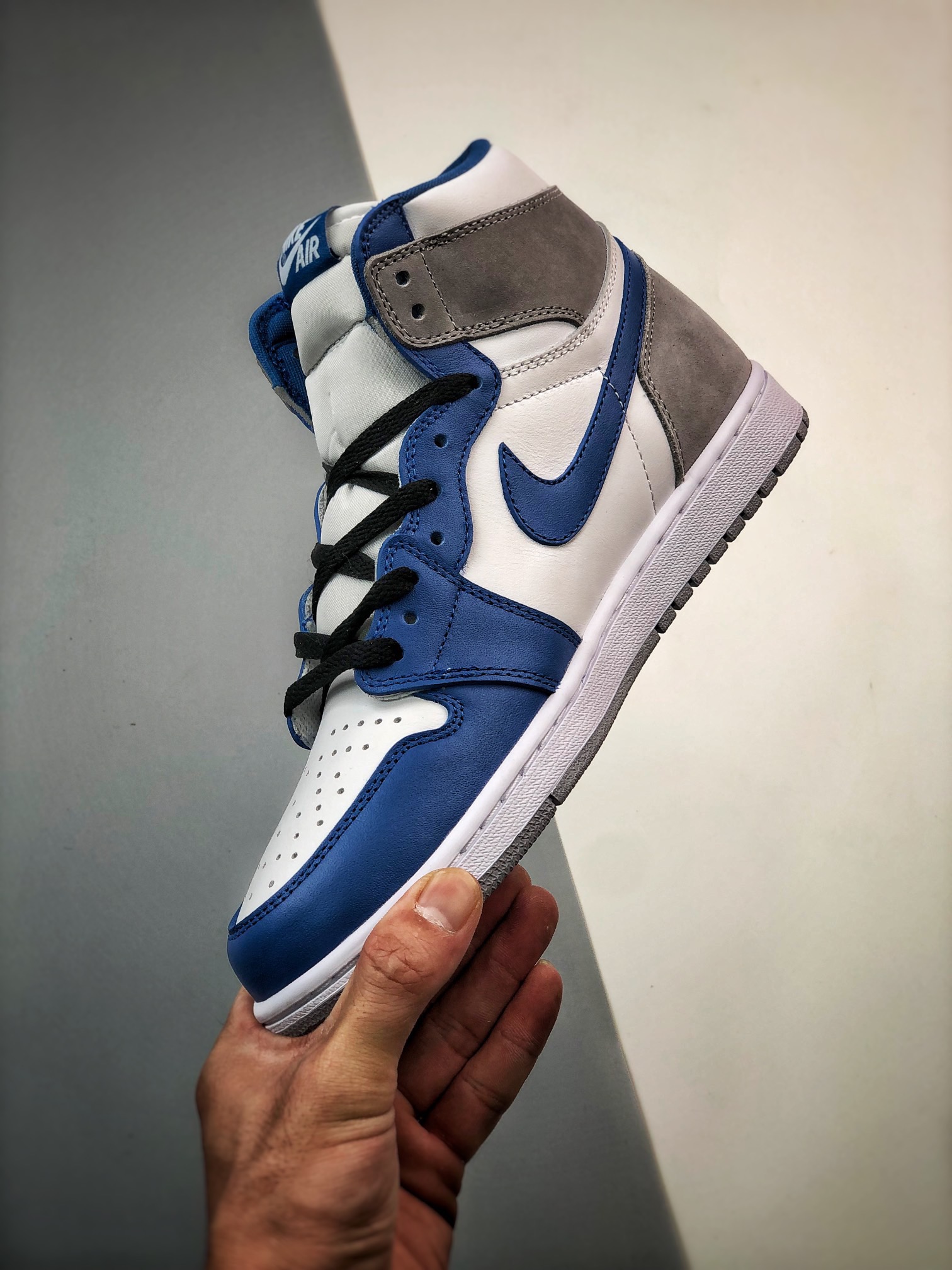 Nike Air Jordan 1 High AJ1