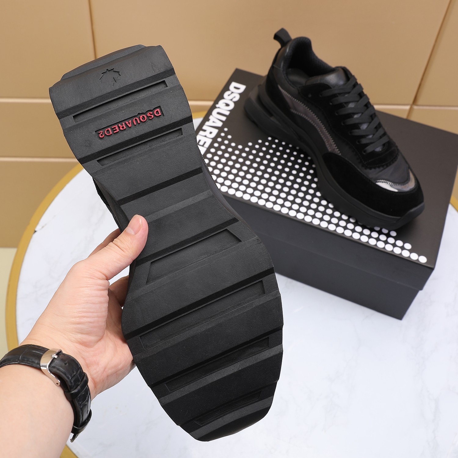 Men O*ff W*hite Top Sneakers