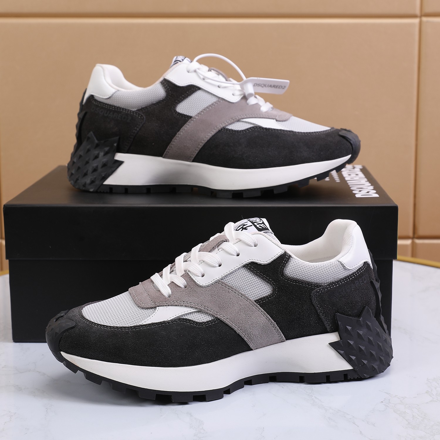 Men O*ff W*hite Top Sneakers