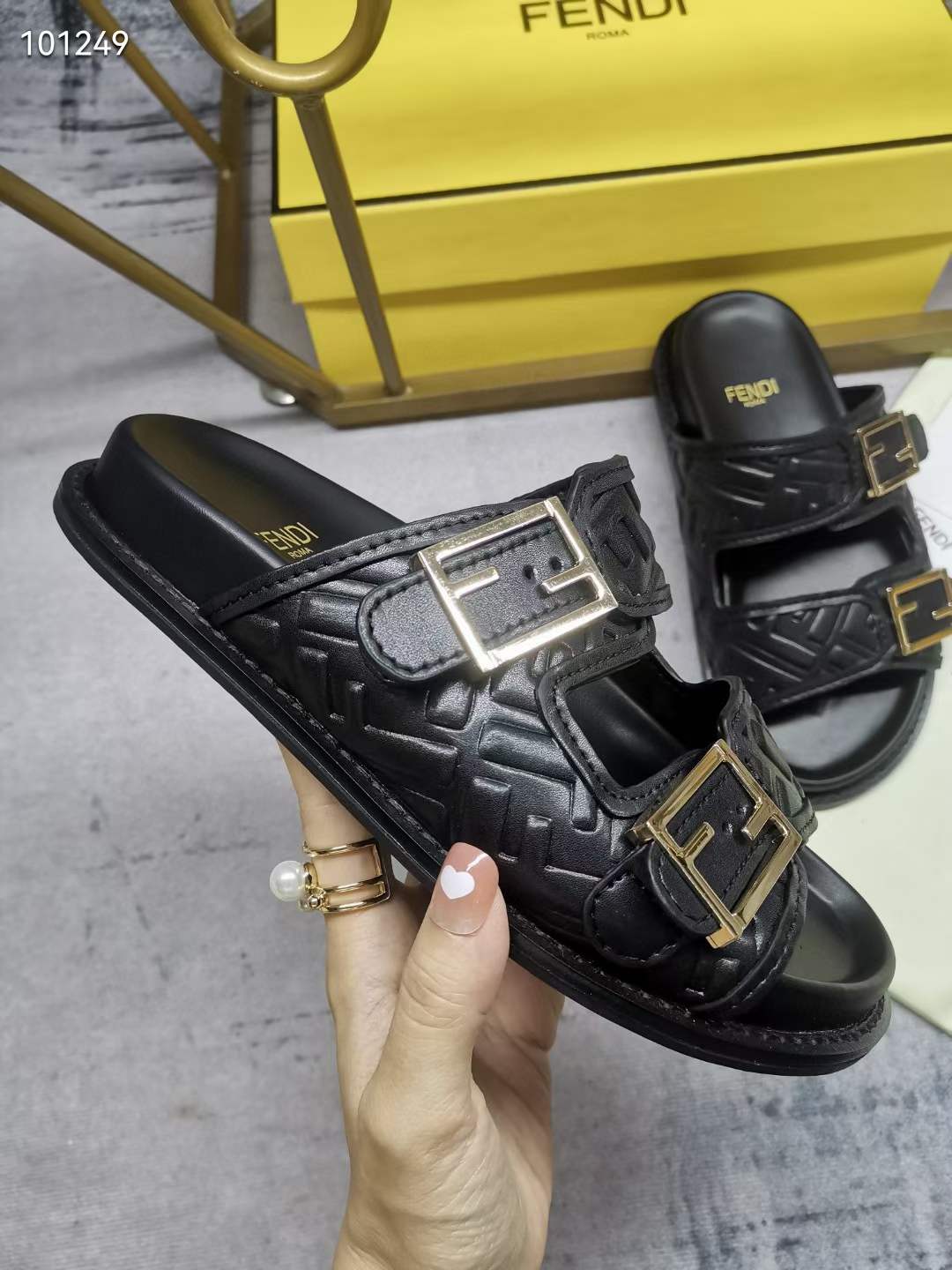 Women Men F*endi Top Sandals （ ）