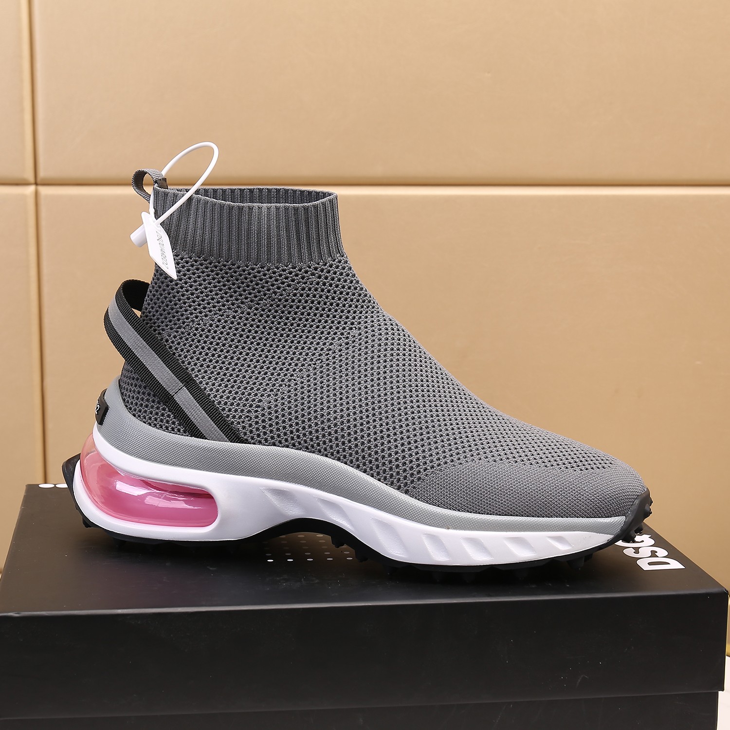 Men O*ff W*hite Top Sneakers