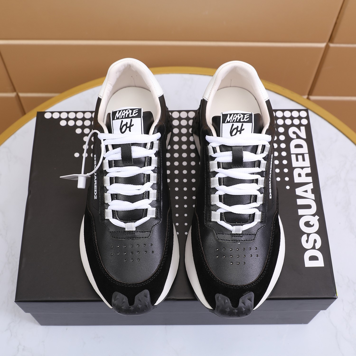 Men O*ff W*hite Top Sneakers