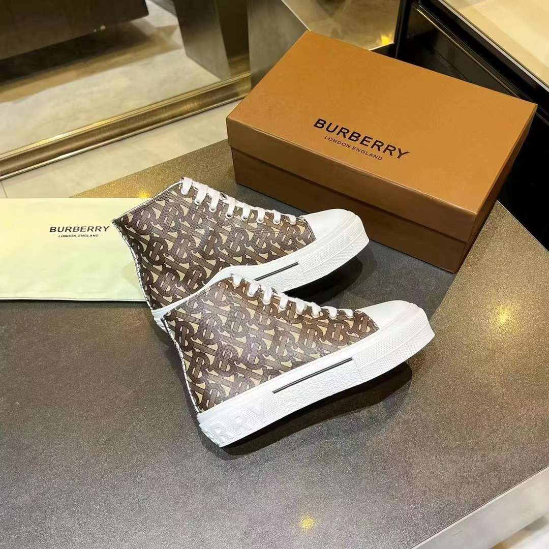 Men Women B*rberry Sneaker ()