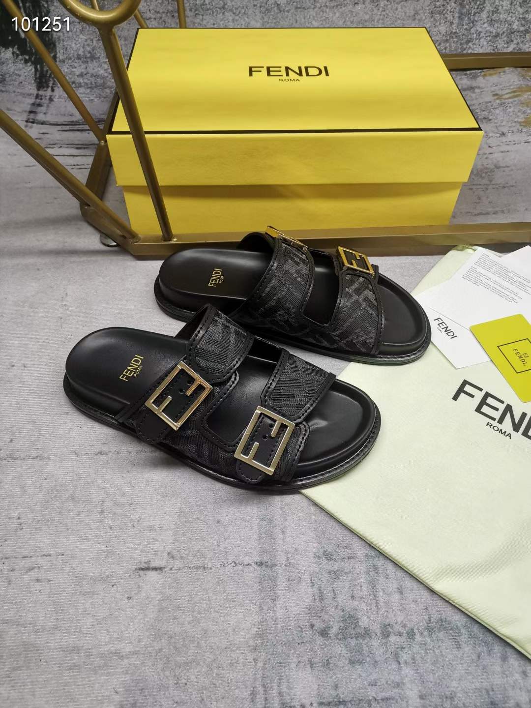 Women Men F*endi Top Sandals （ ）