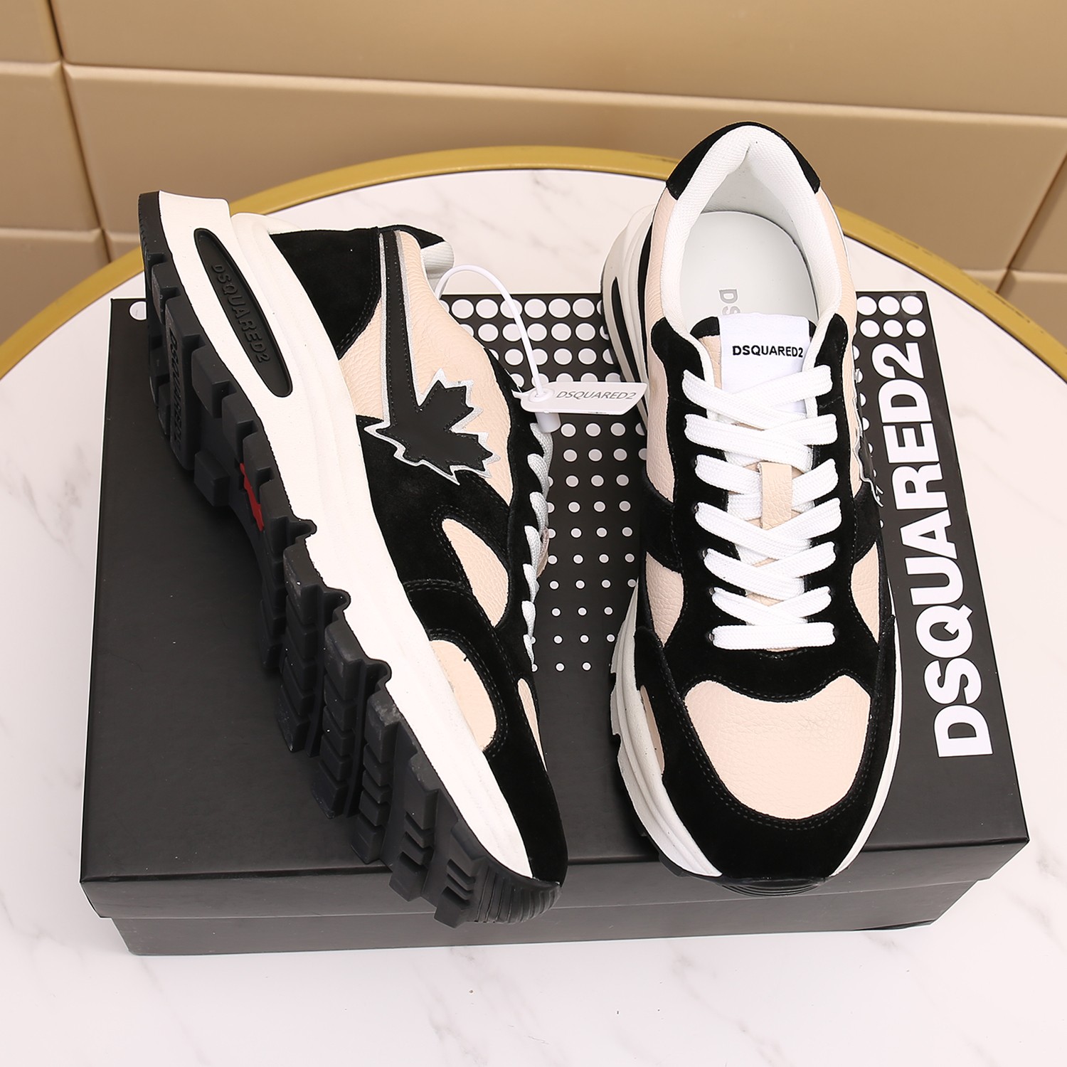 Men O*ff W*hite Top Sneakers