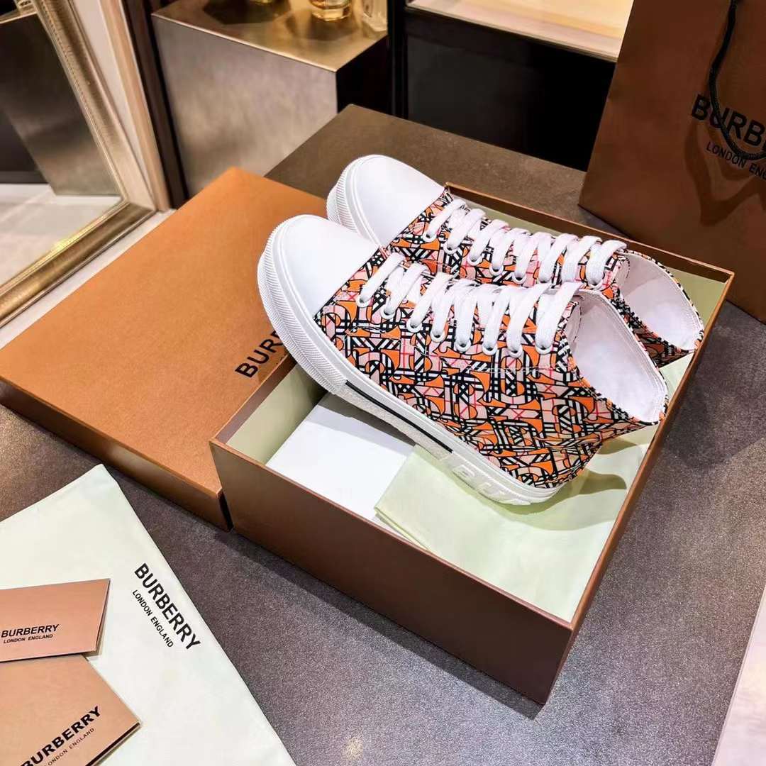 Men Women B*rberry Sneaker ()