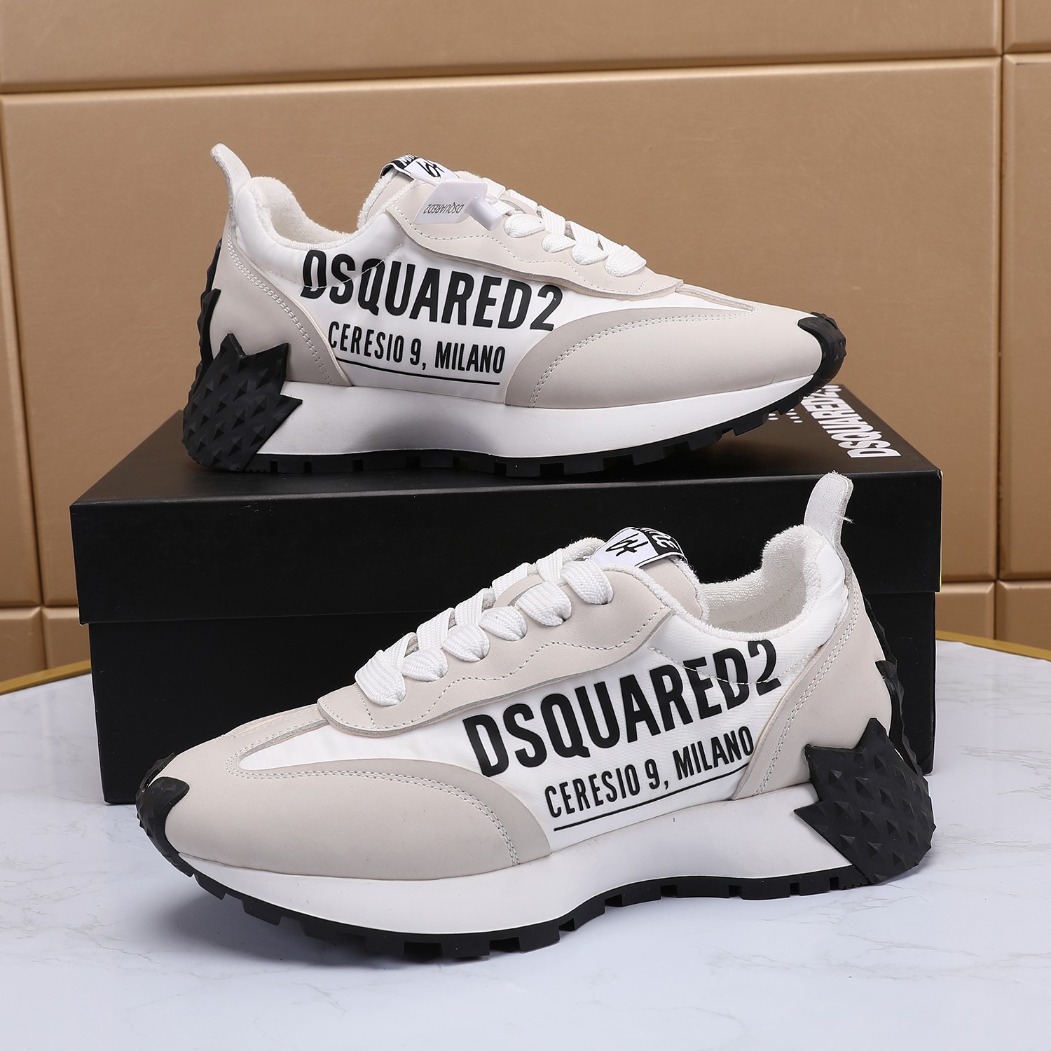 Men O*ff W*hite Top Sneakers