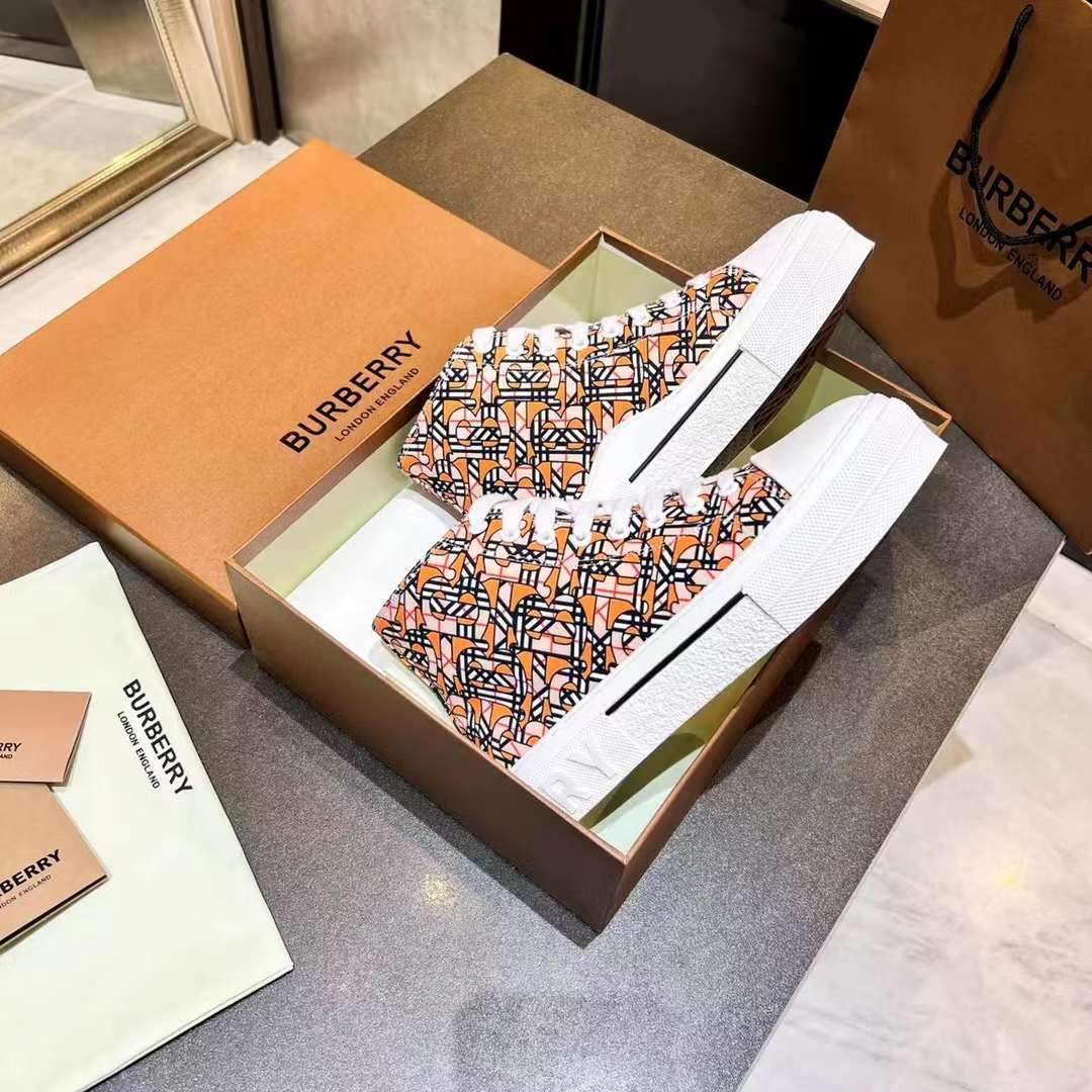 Men Women B*rberry Sneaker ()