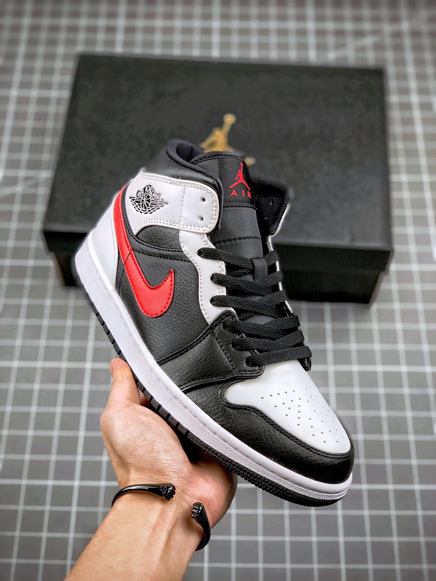 Nike Air Jordan 1 High AJ1