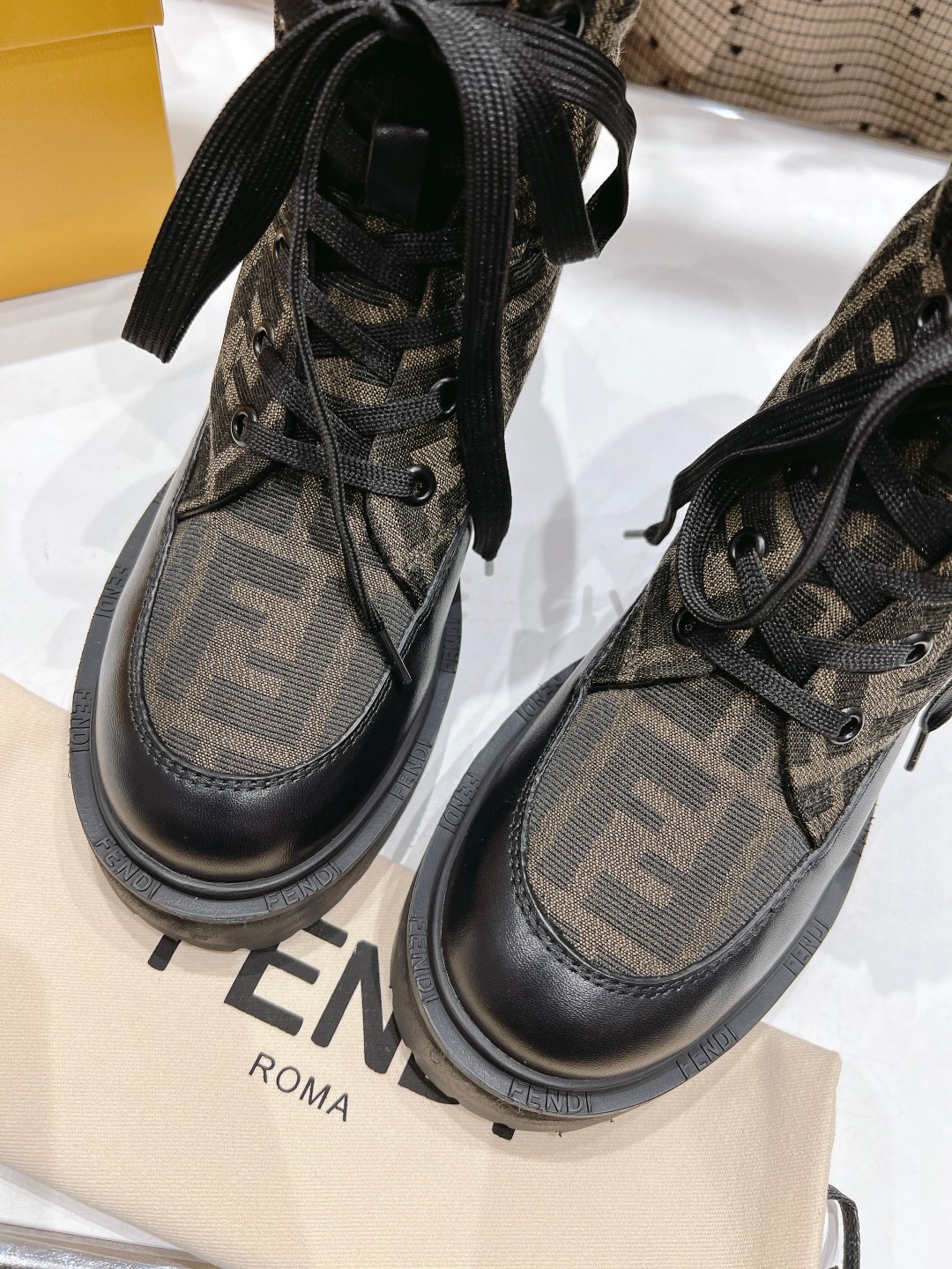 Women F*endi Top Boots Maikesneakers