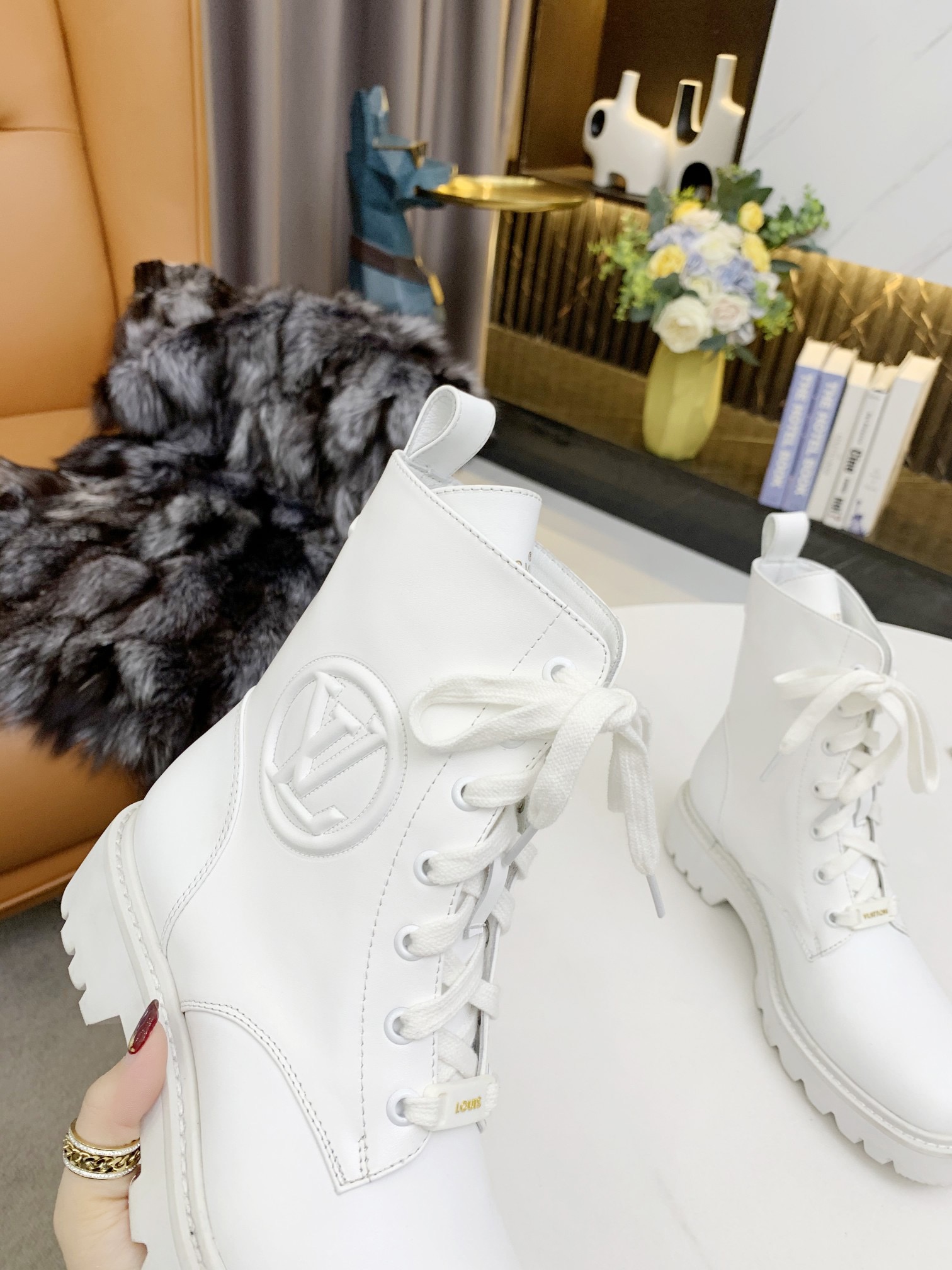 Women L*ouis V*uitton Top Boots Maikesneakers