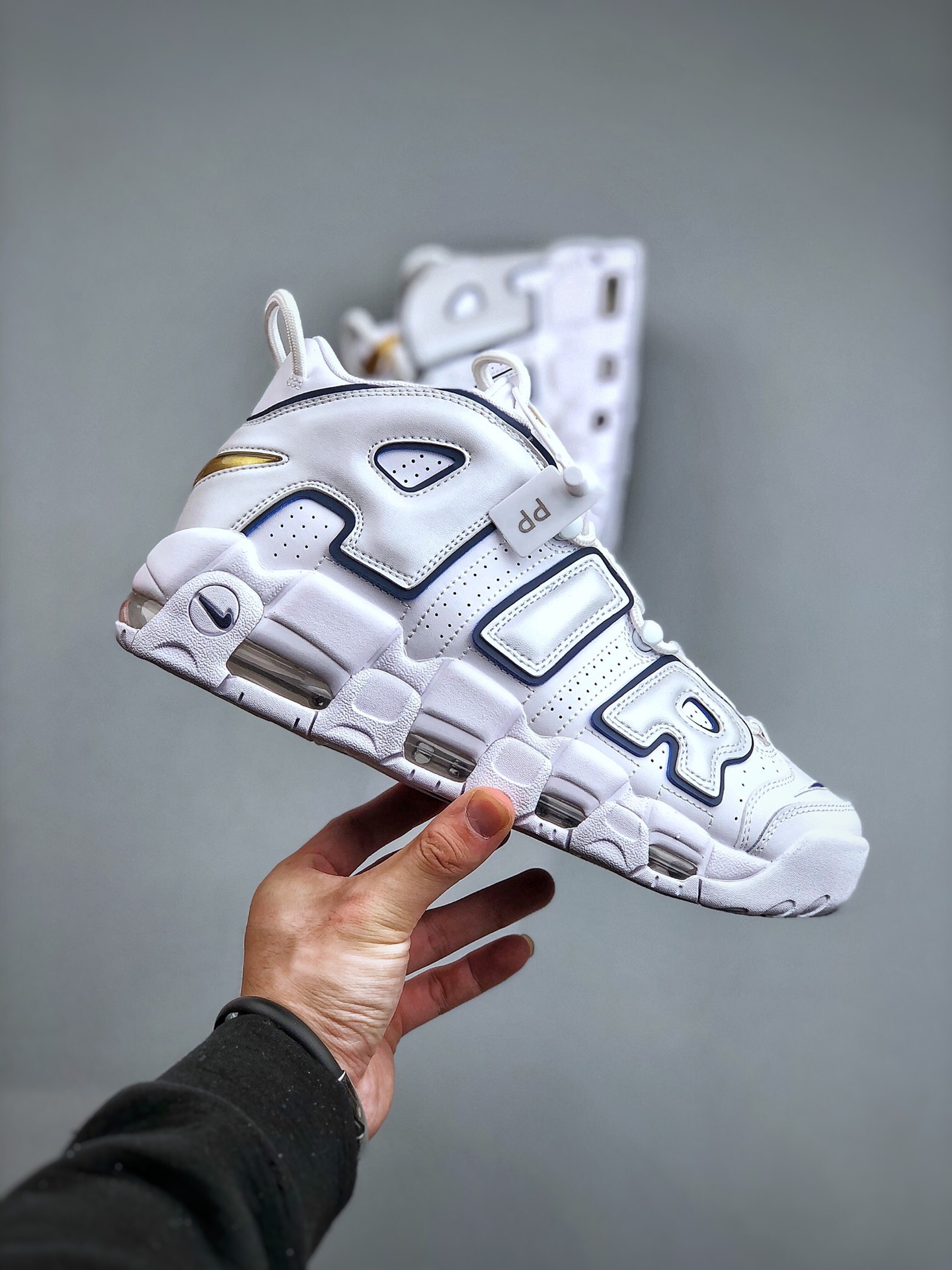 Nike air more uptempo