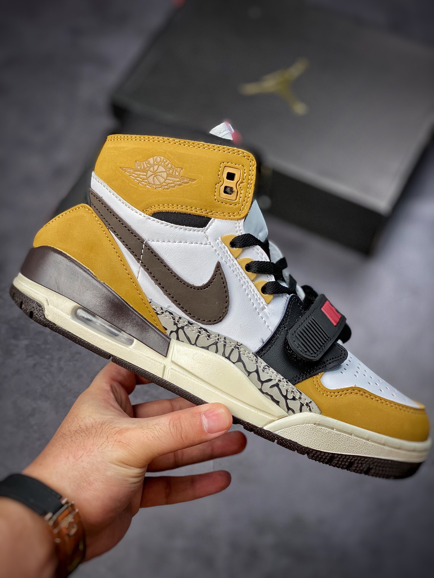 NIKE Air Jordan Legacy 312