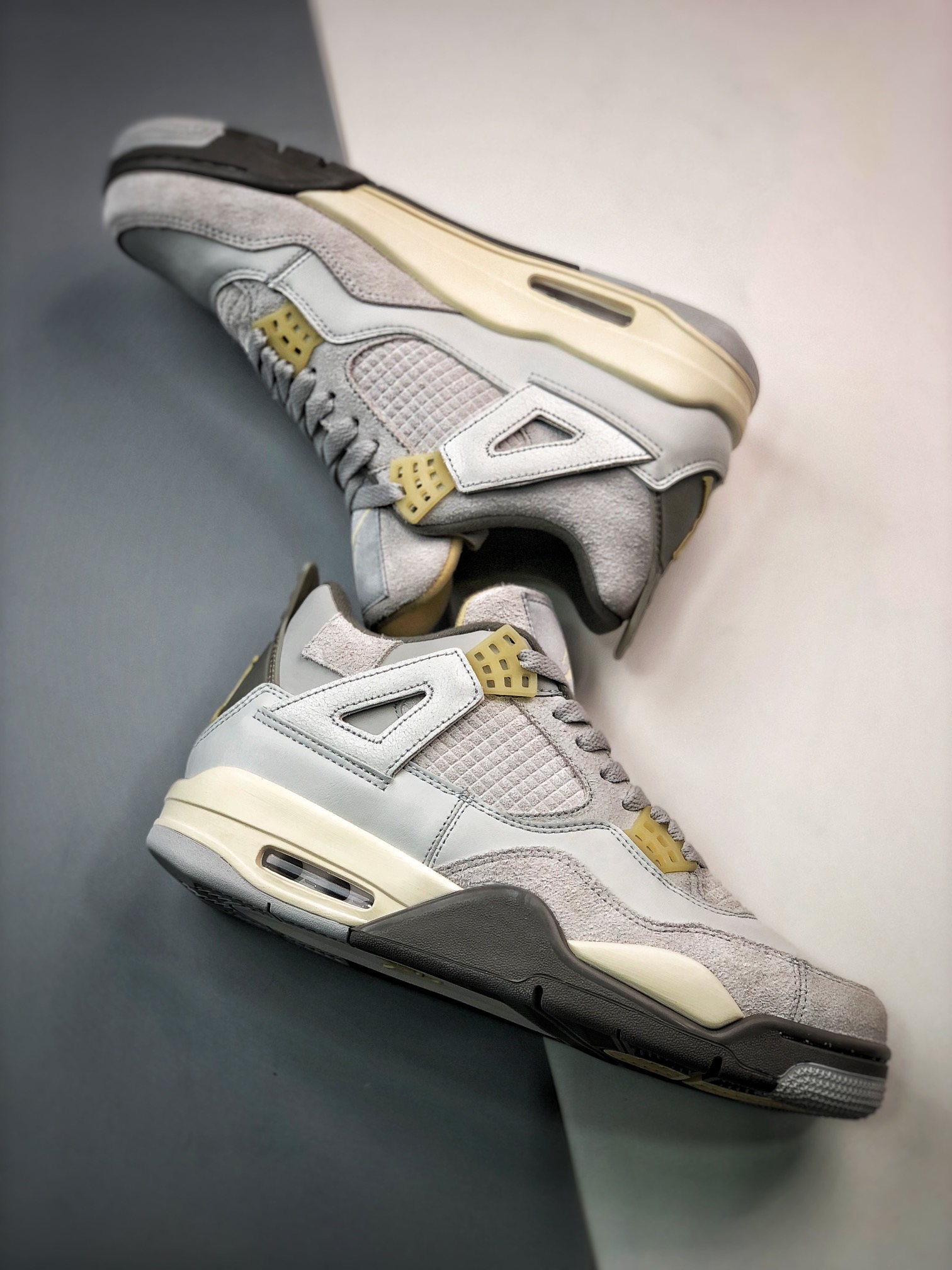 Nike Air Jordan 4 Retro