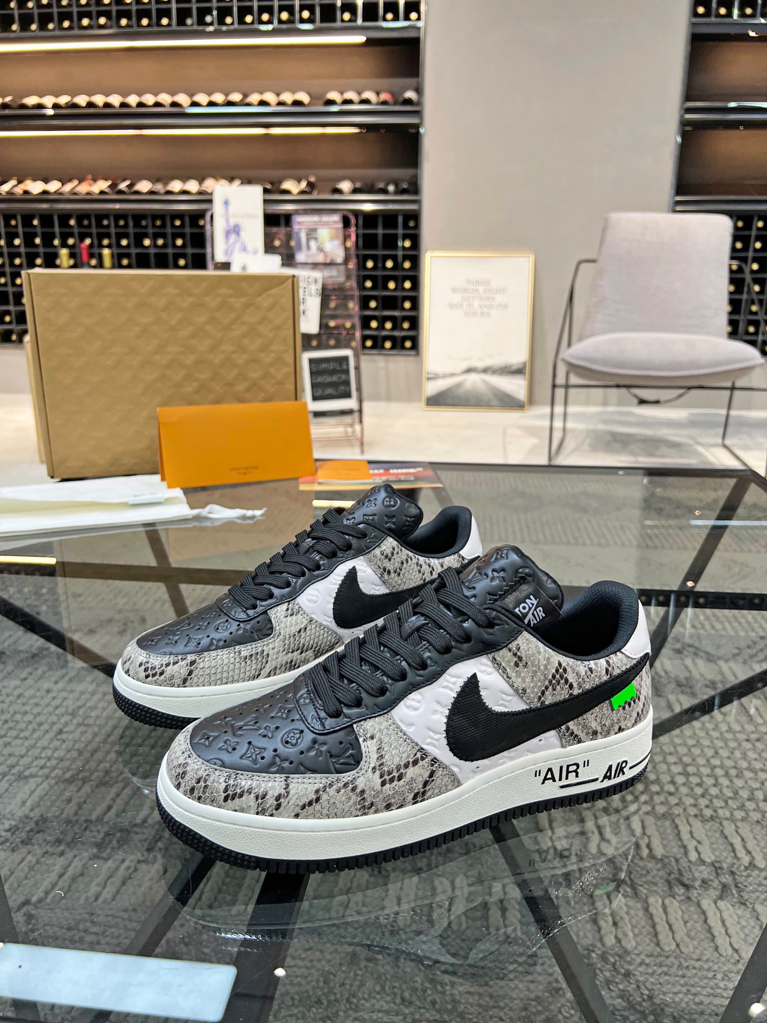 Men Women L*ouis V*uitton x NIKE Sneakers Maikesneakers