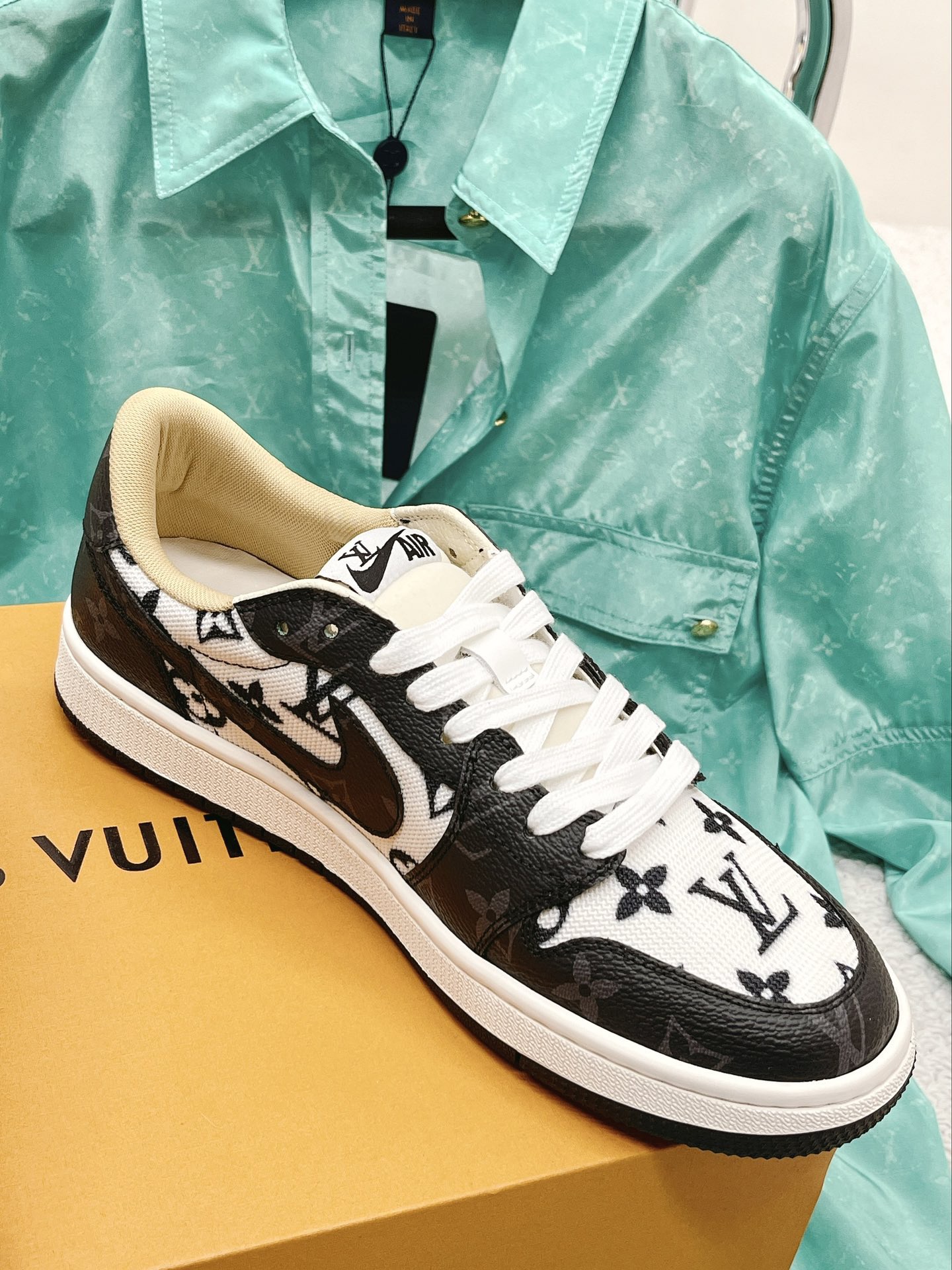 Men Women L*ouis V*uitton x NIKE Sneakers Maikesneakers