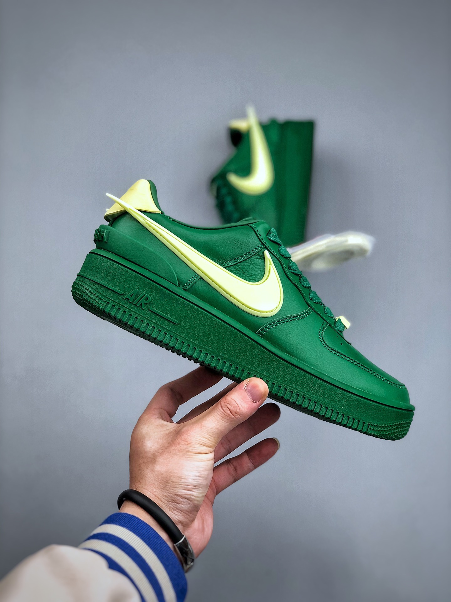 Nike + a* mbush Air Force 107