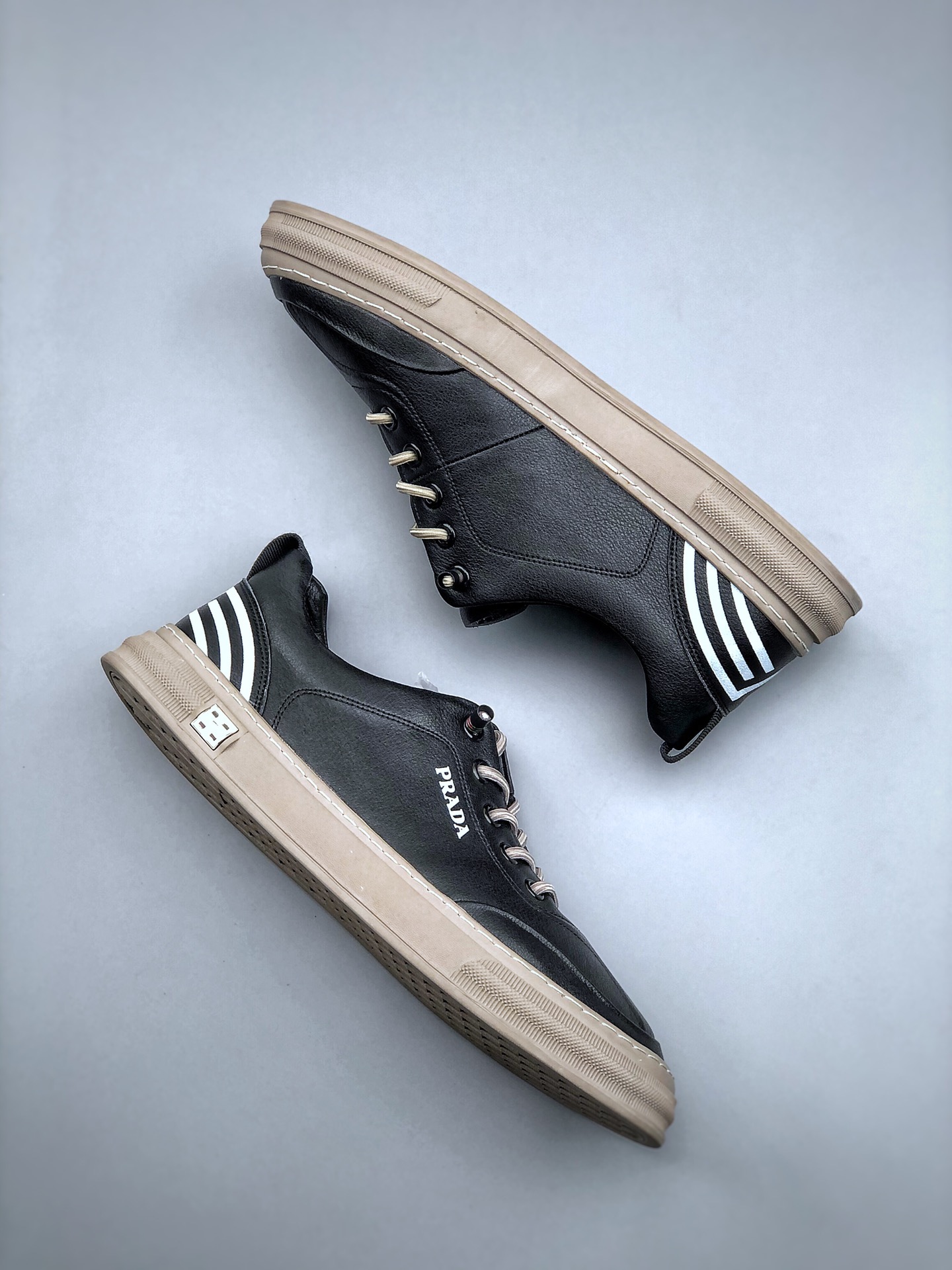 Men P*rada Top Sneaker （ ）