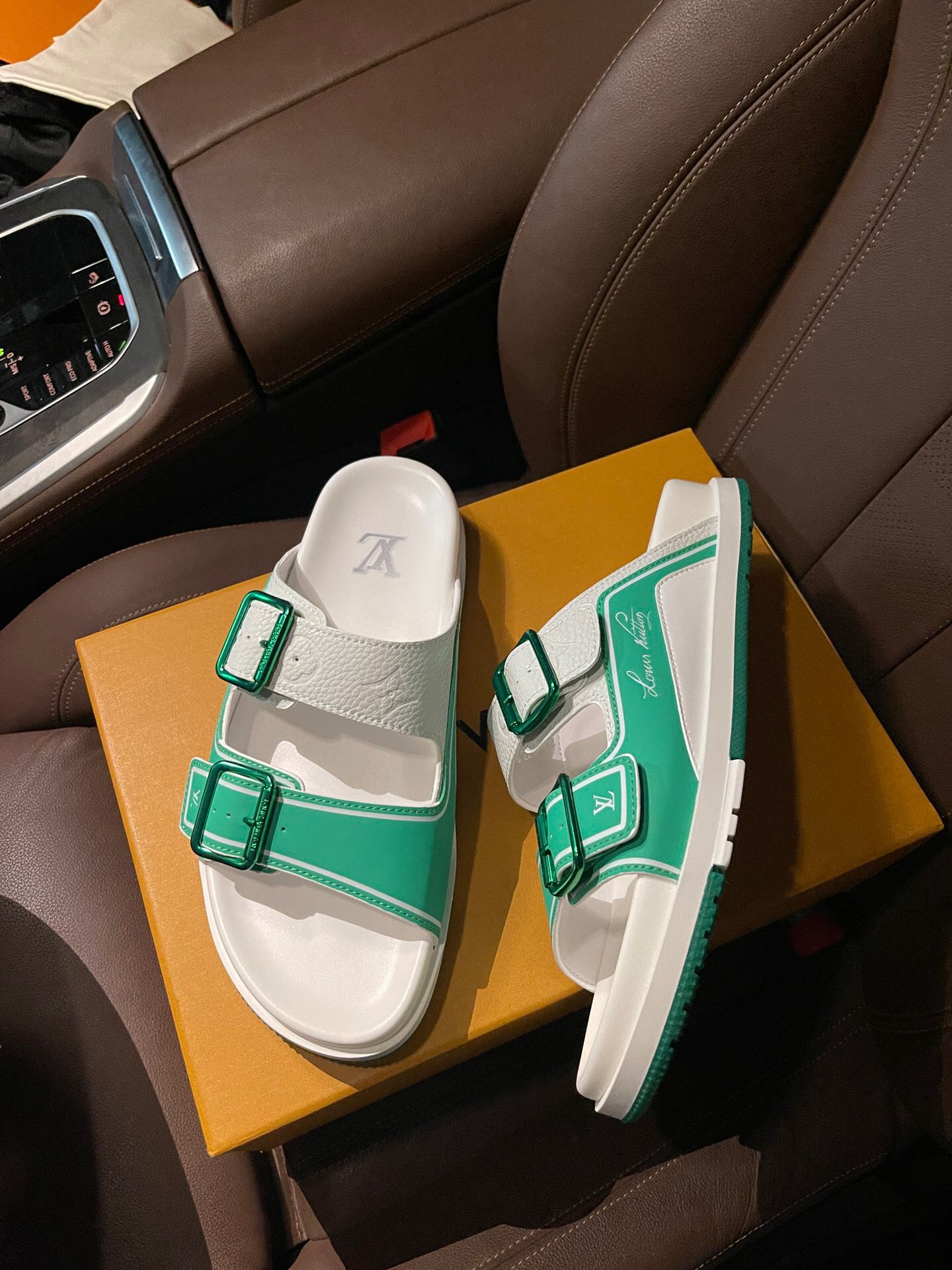 Men L*ouis V*uitton Top Slippers