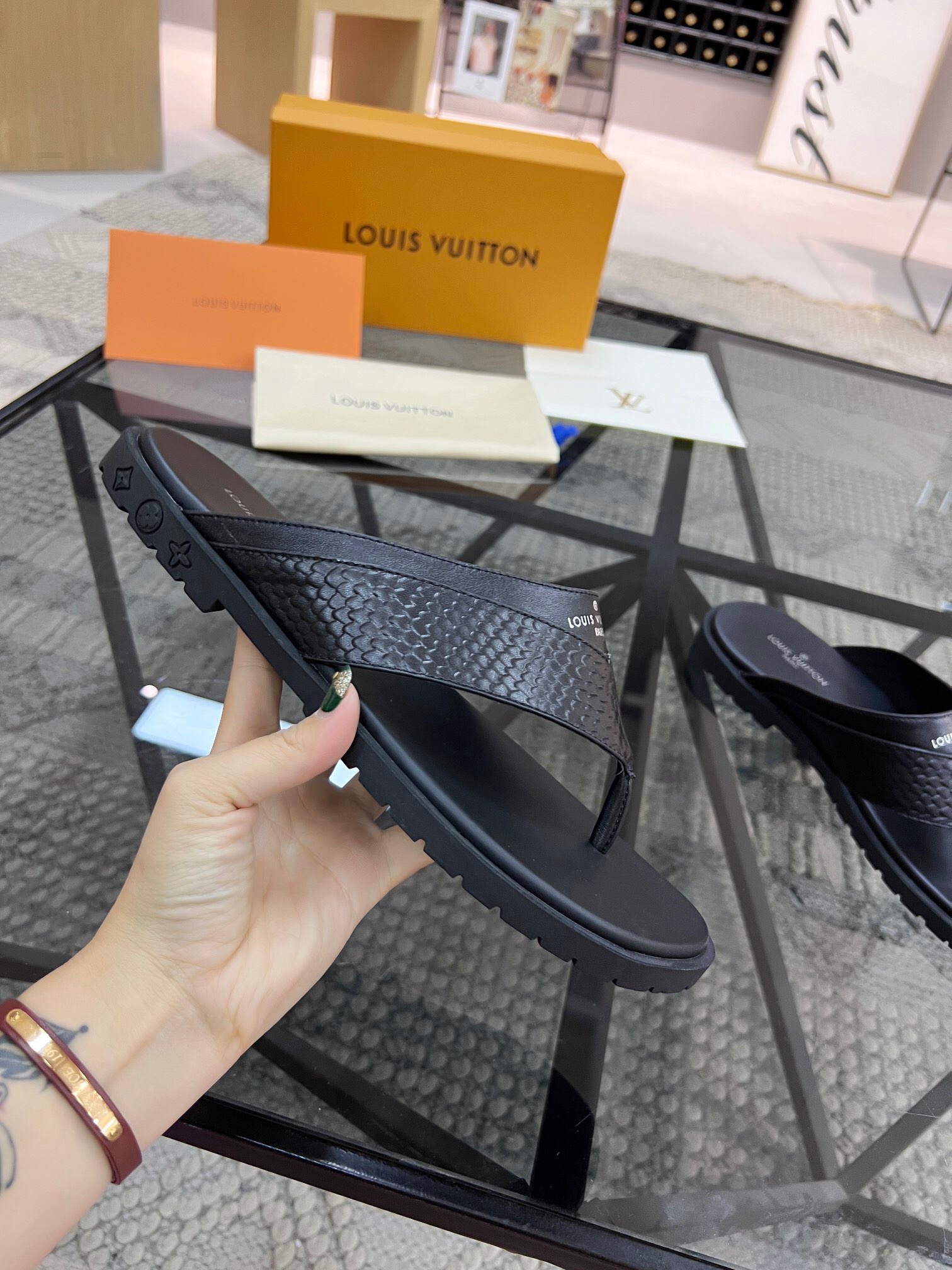 Men L*ouis V*uitton Top Slippers