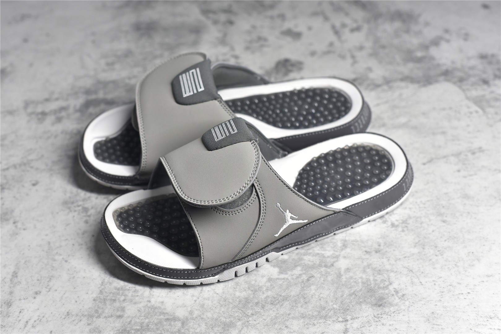 Nike Air Jordan 11 Slippers