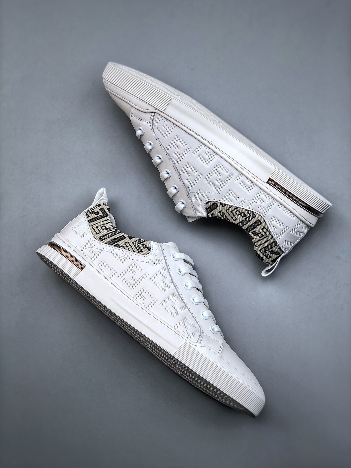 Men F*endi Top Sneaker （ ）