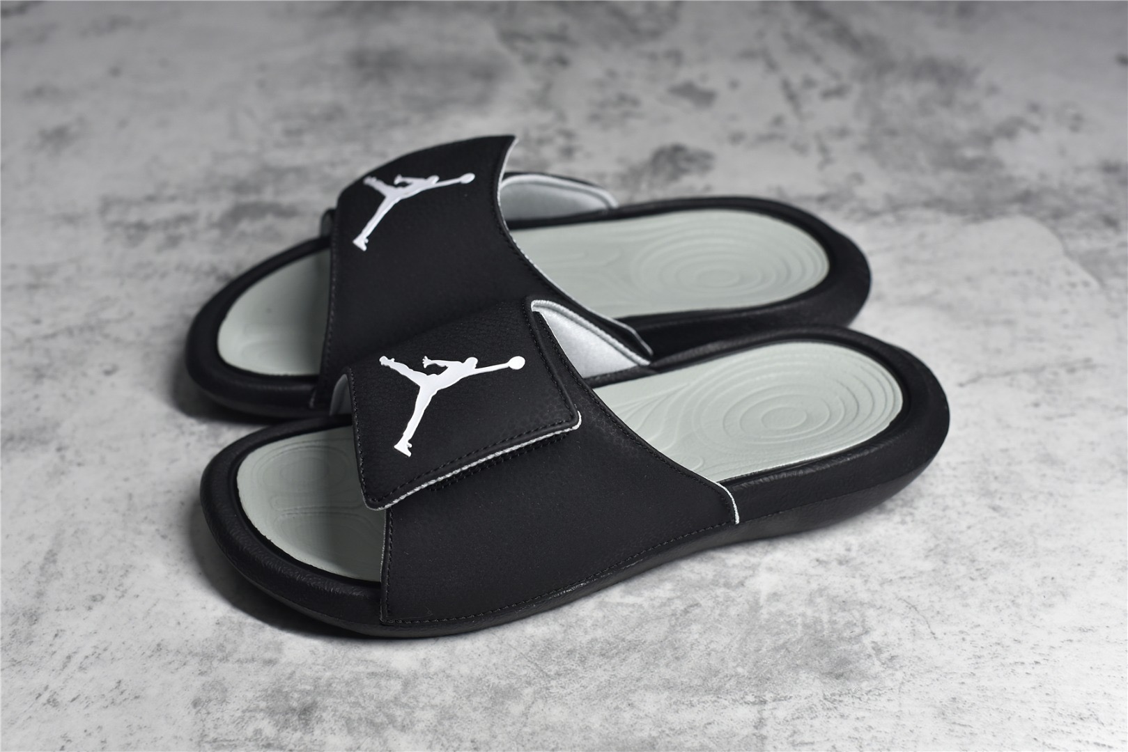 Nike Air Jordan 6 Slippers