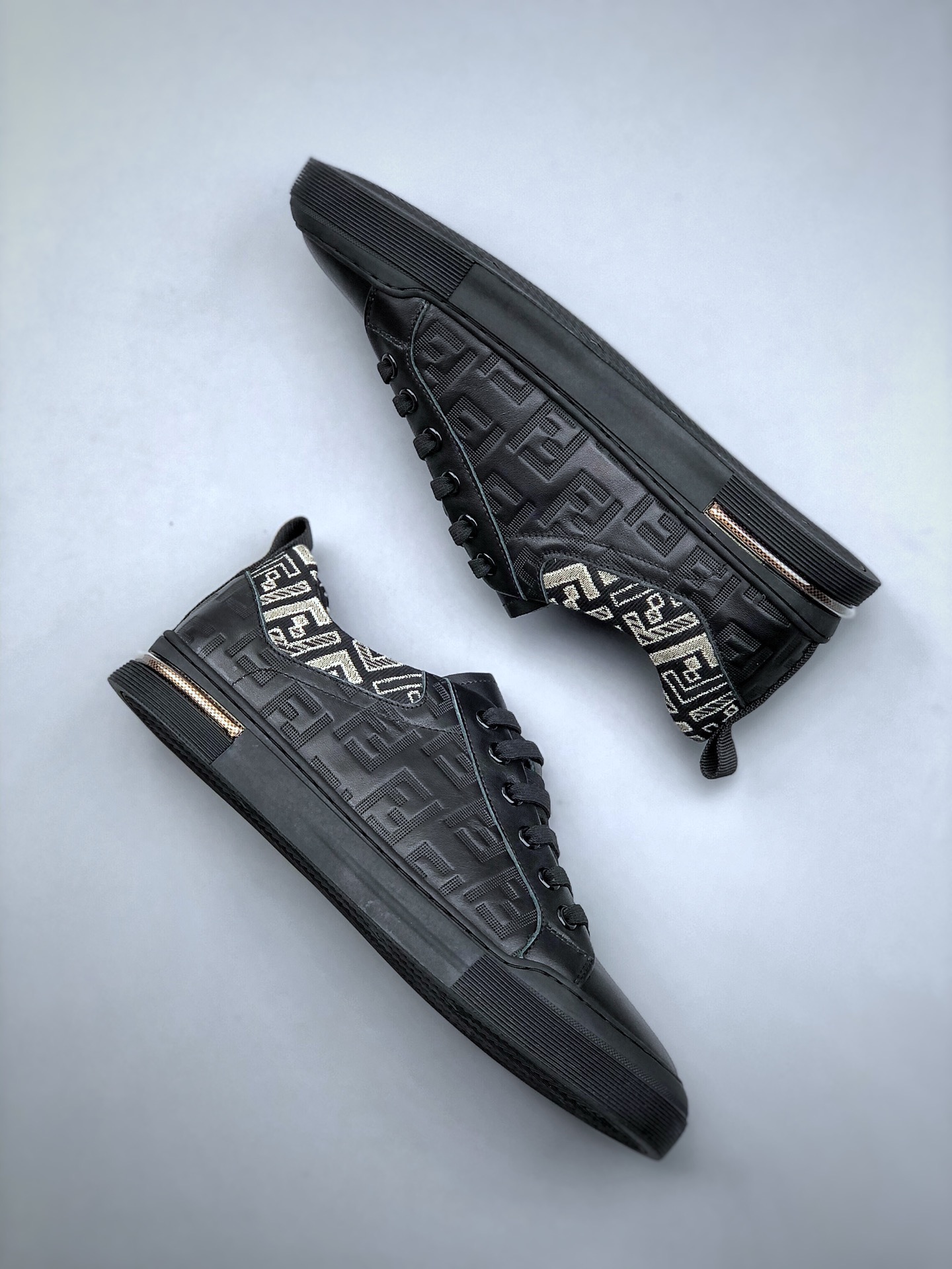 Men F*endi Top Sneaker （ ）