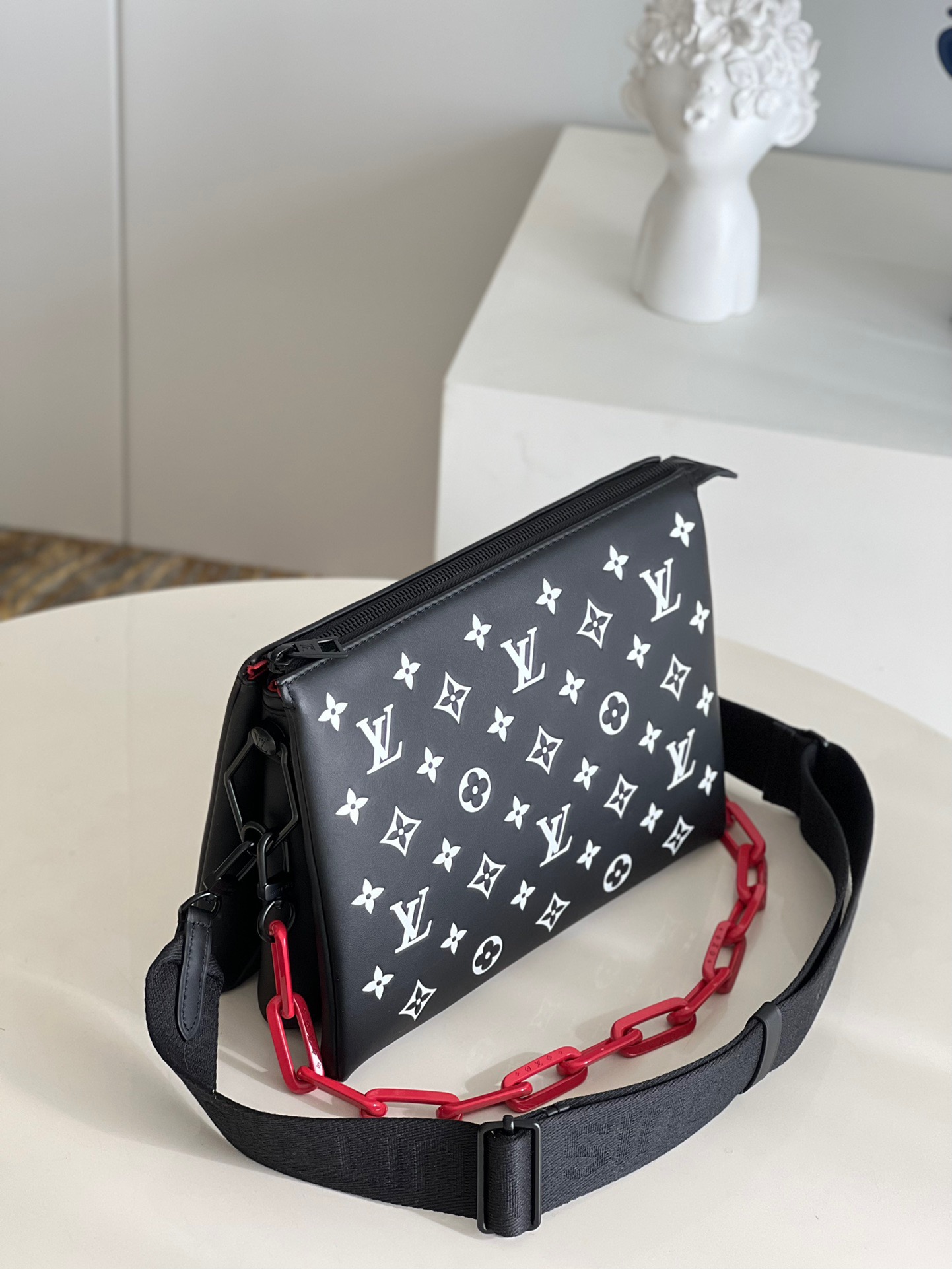 L*ouis V*uitton Top Bag