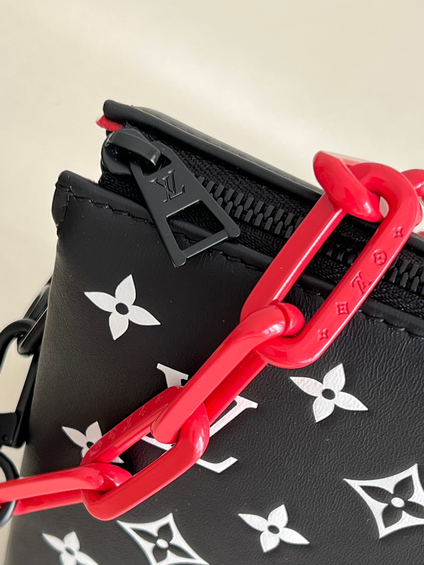 L*ouis V*uitton Top Bag