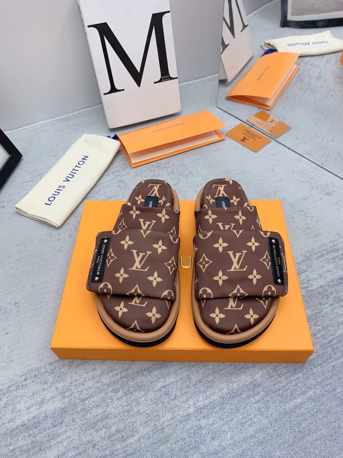 Men L*ouis V*uitton Top Slippers