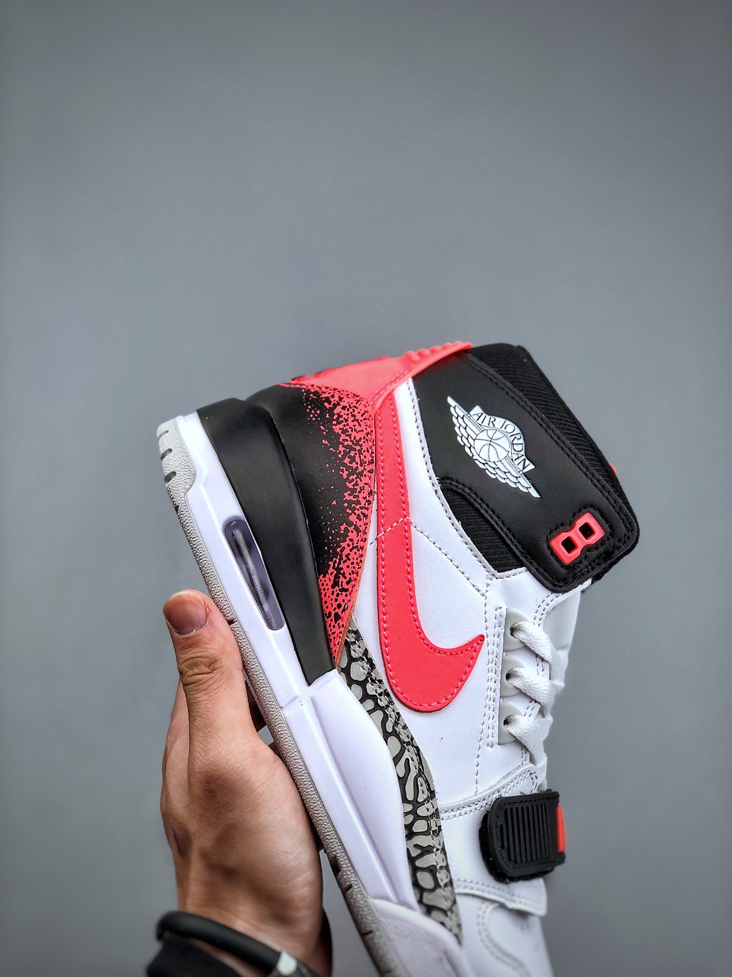 NIKE Air Jordan Legacy 312