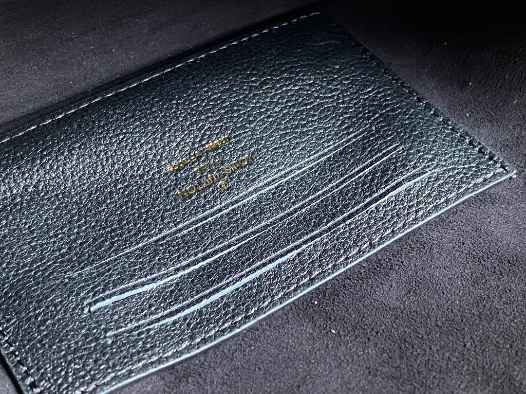 L*ouis V*uitton Top Bag