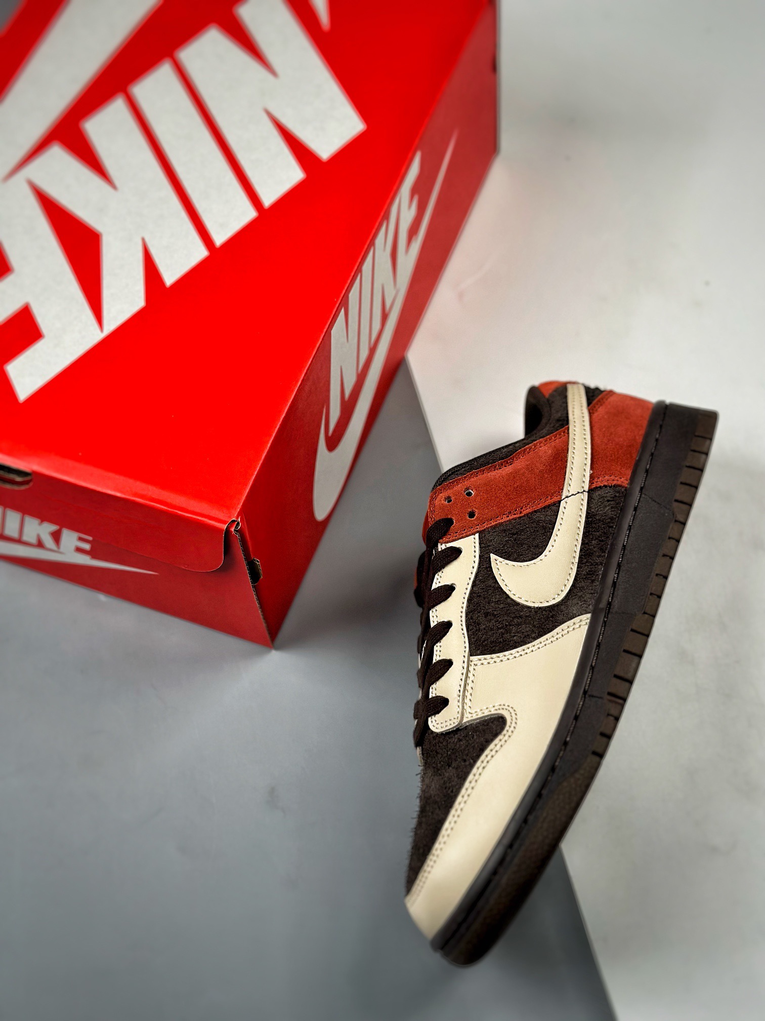 Top quality Nike SB Dunk Low