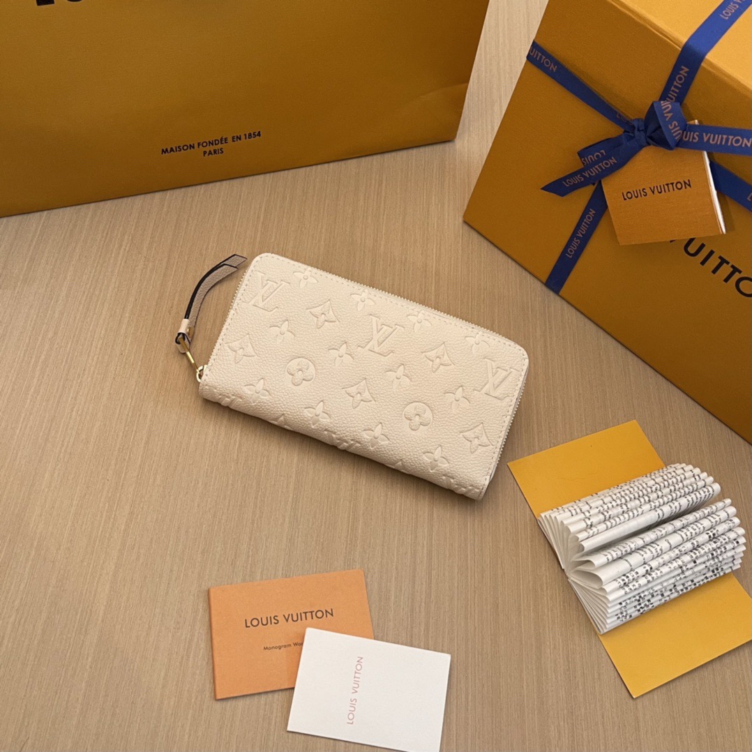 L*ouis V*uitton Top Bag