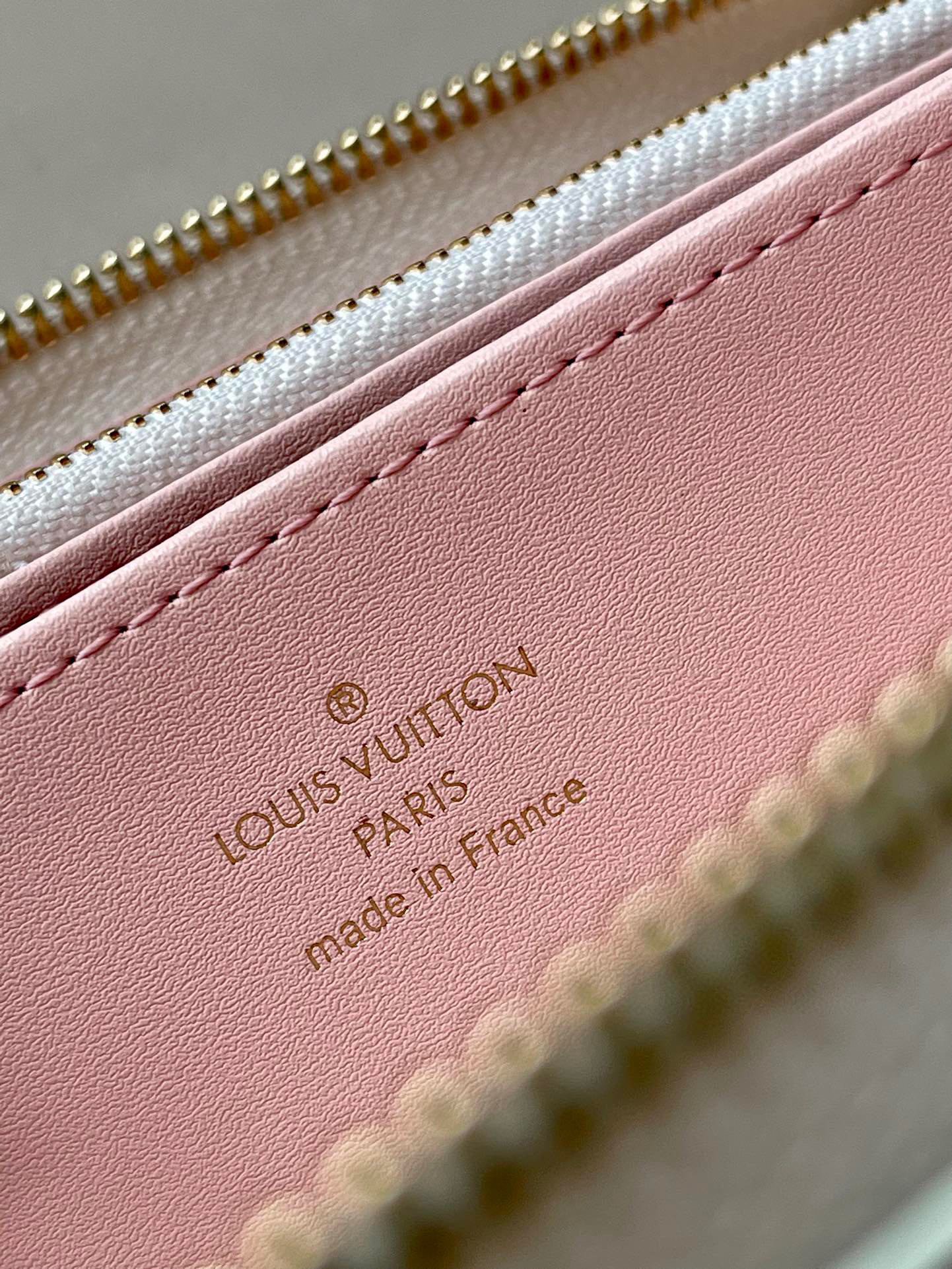 L*ouis V*uitton Top Bag